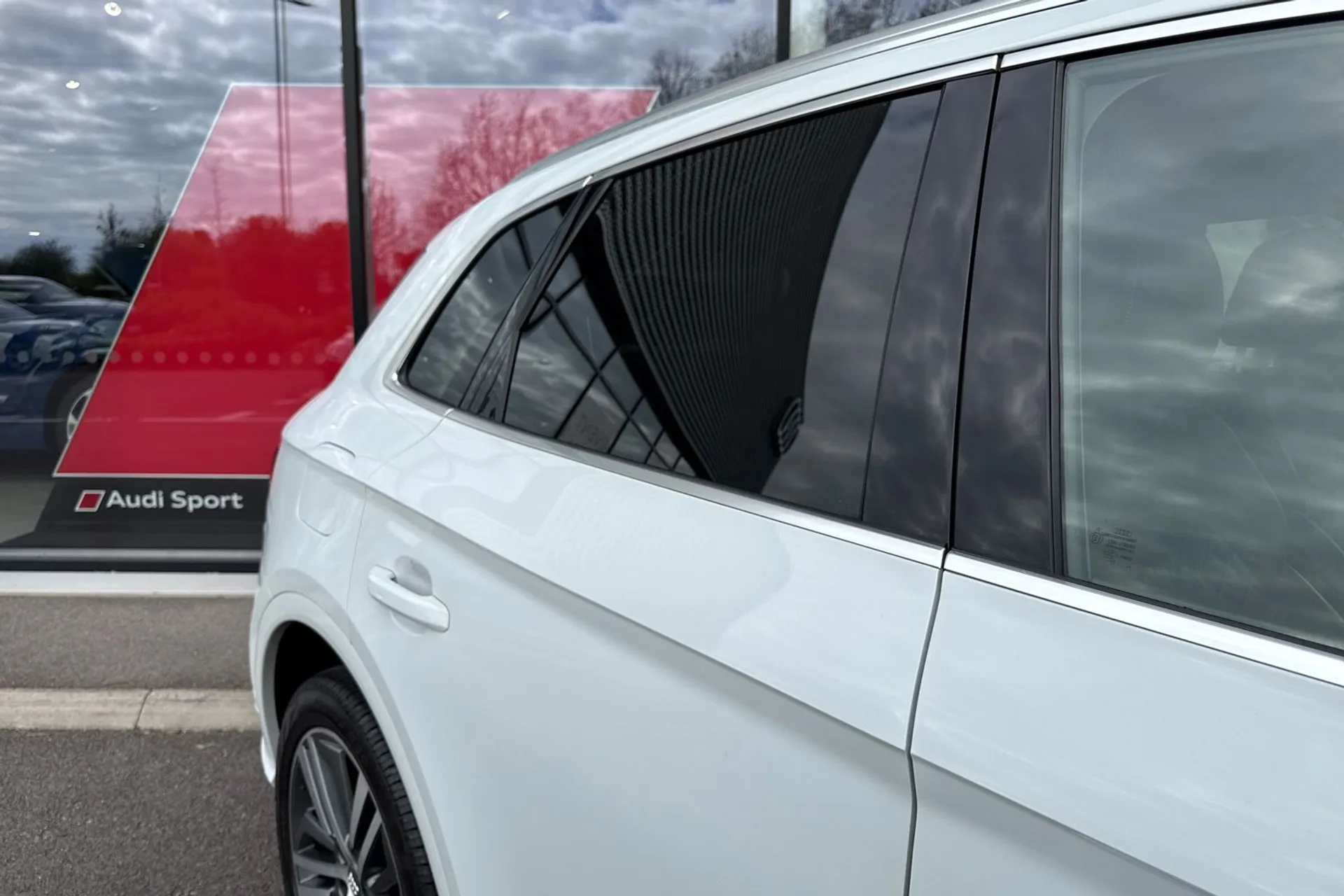 Audi Q5 thumbnail image number 25