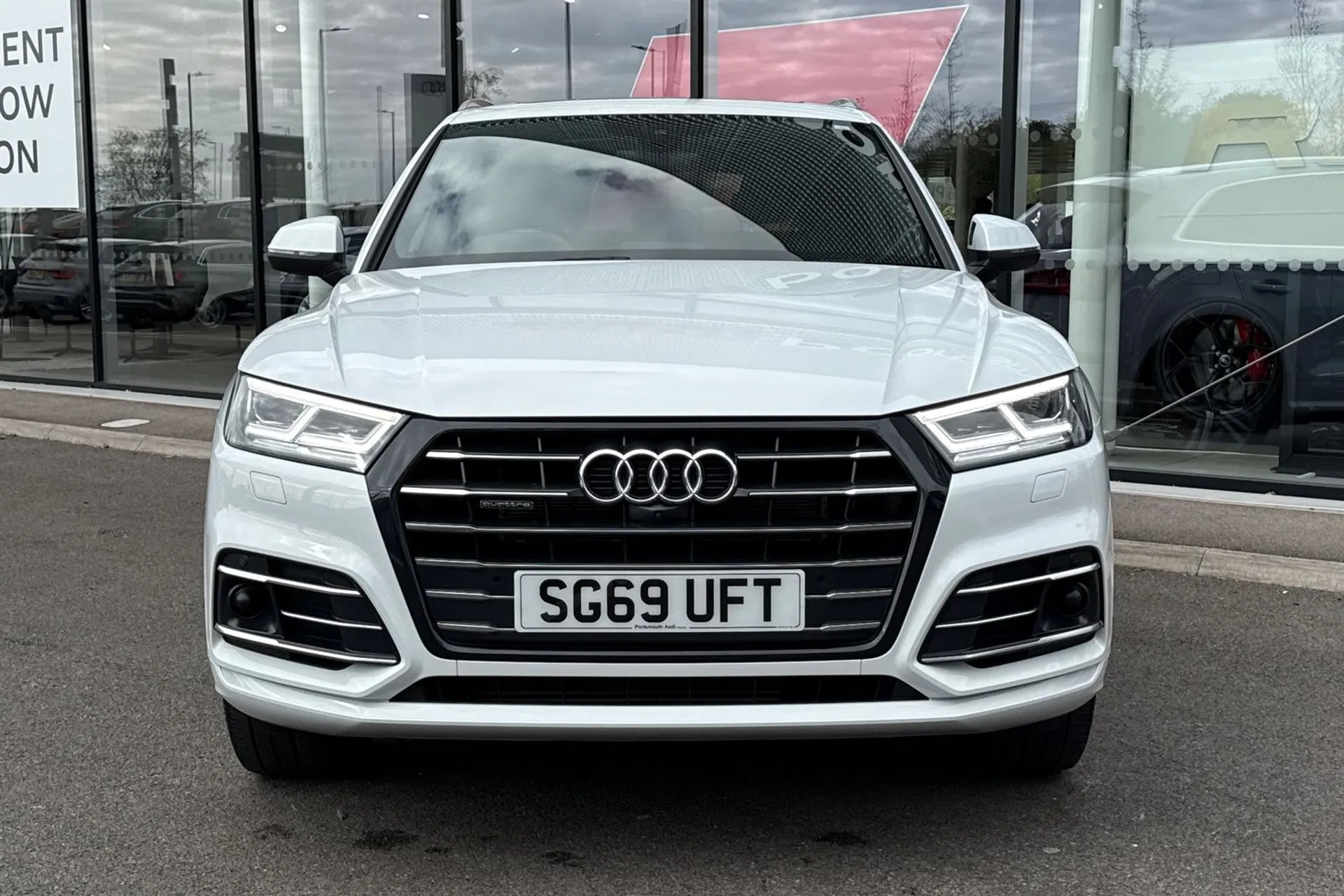Audi Q5 thumbnail image number 9