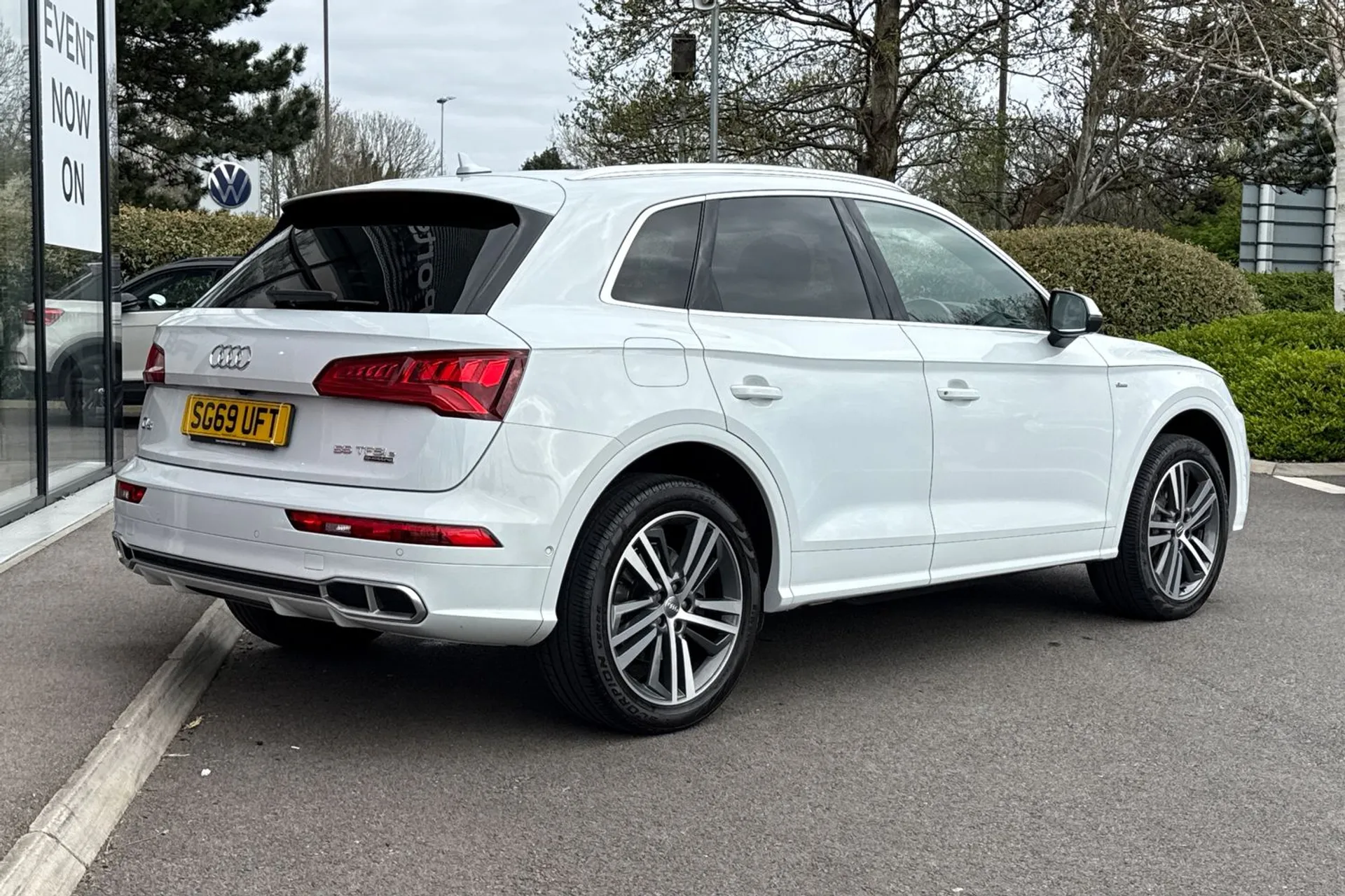 Audi Q5 thumbnail image number 16