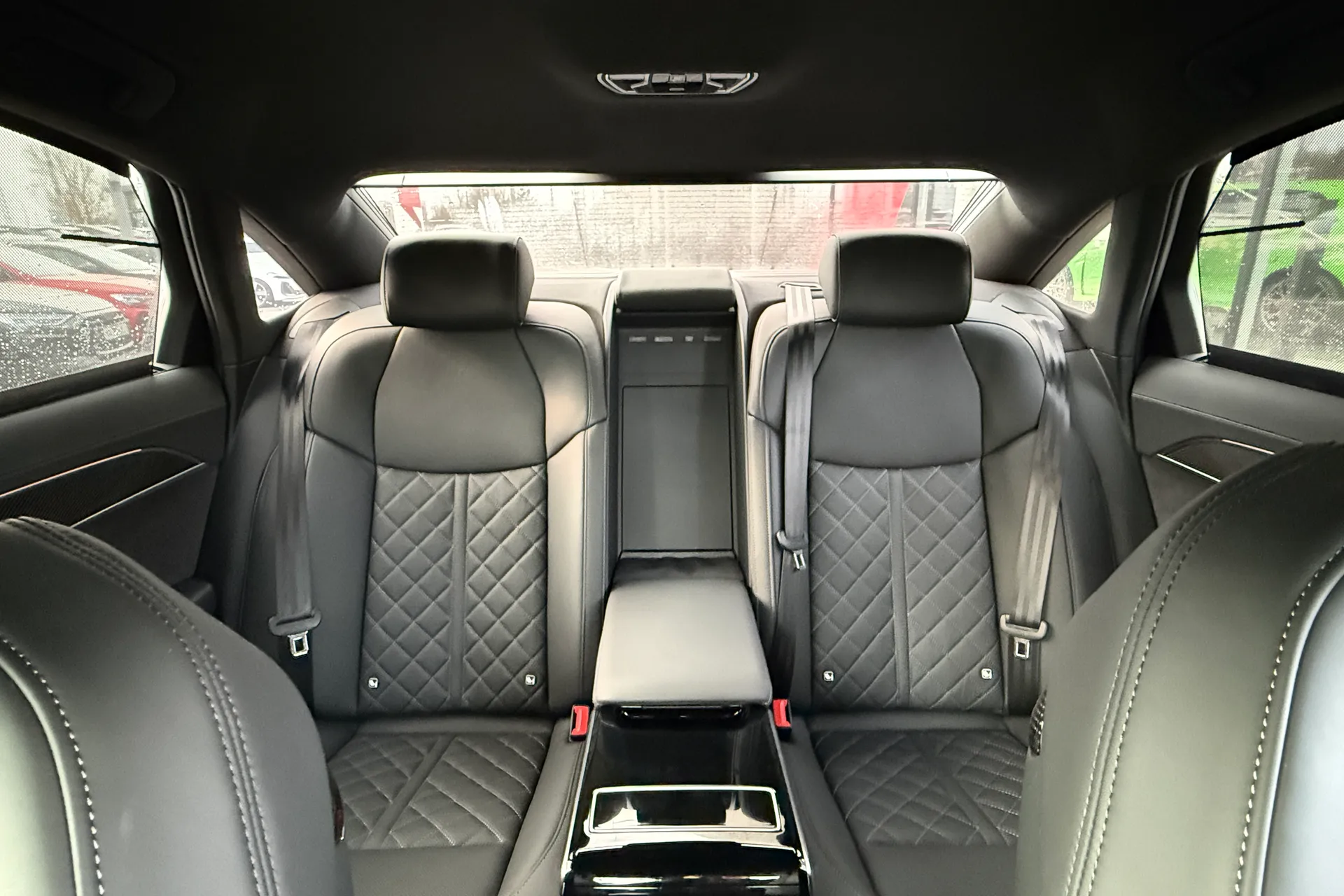 Audi A8 thumbnail image number 11