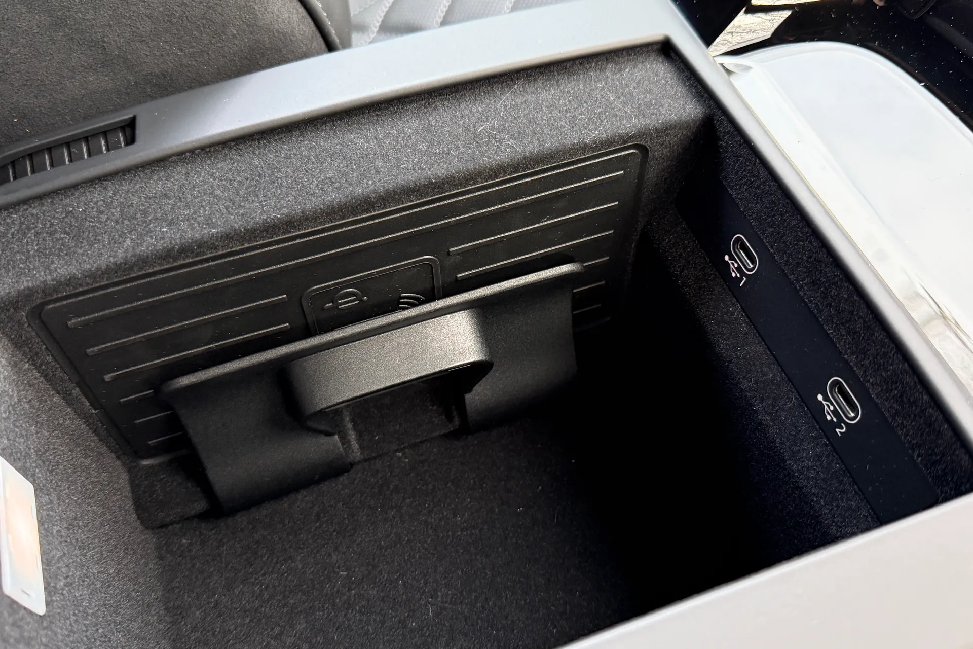 Audi A8 thumbnail image number 22