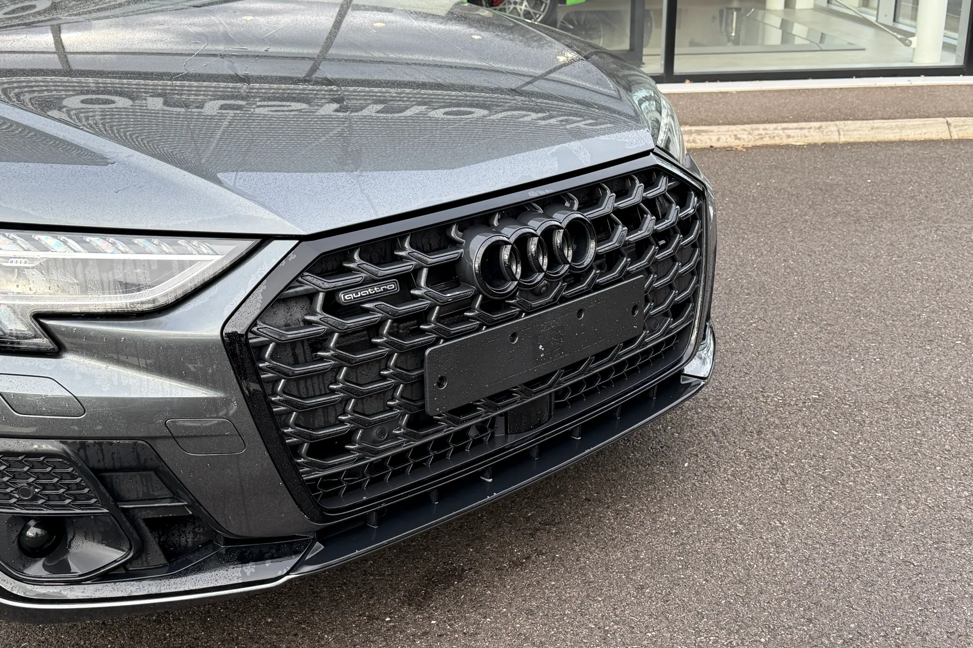 Audi A8 thumbnail image number 10