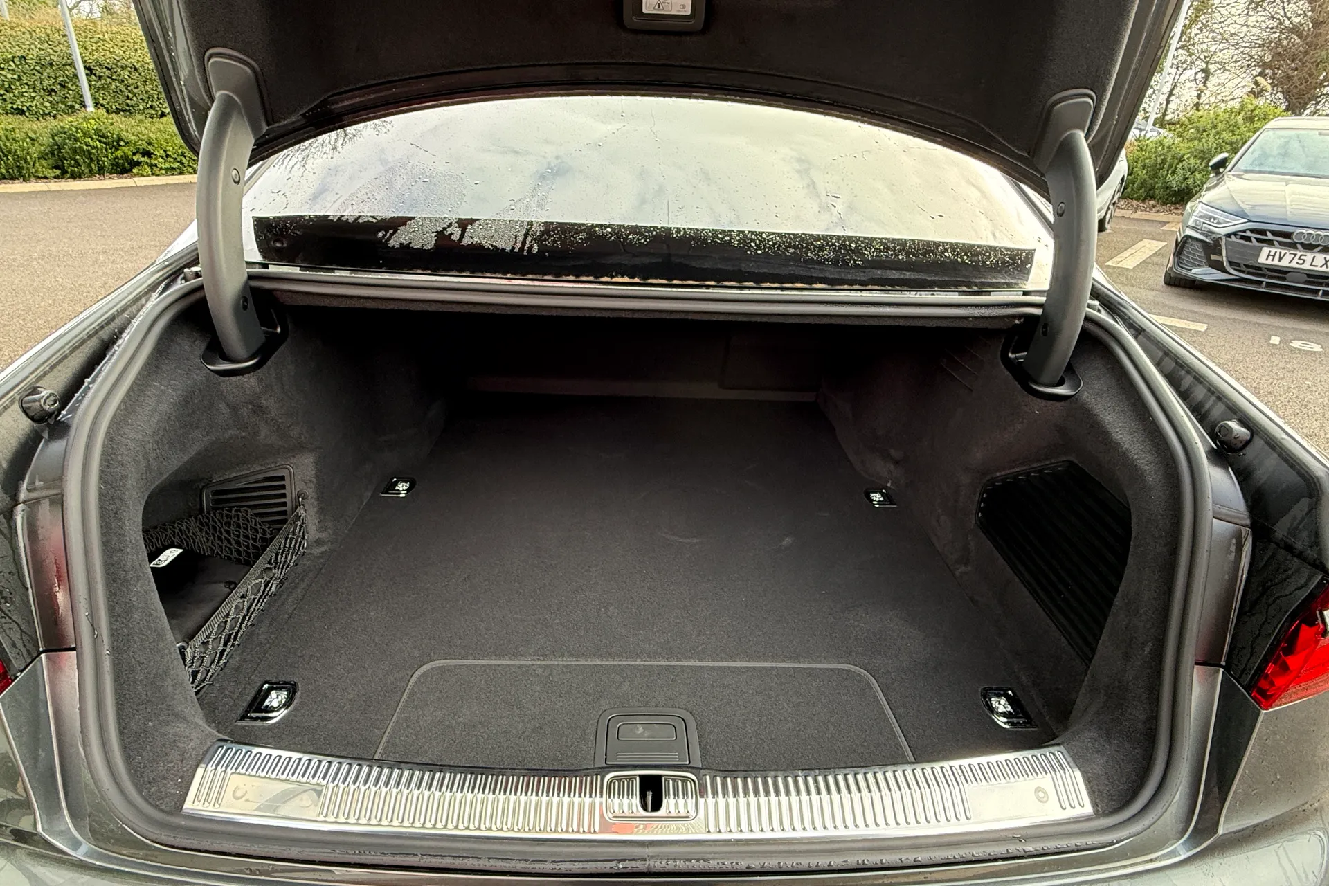 Audi A8 thumbnail image number 47