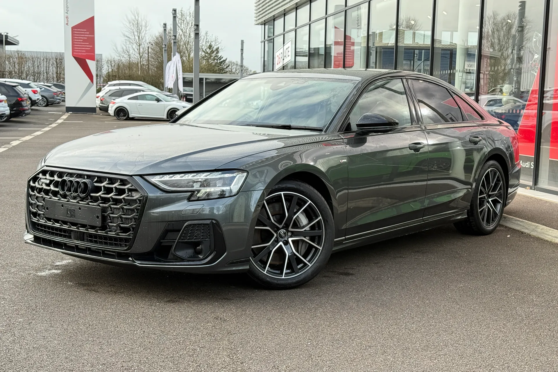 Audi A8 thumbnail image number 30