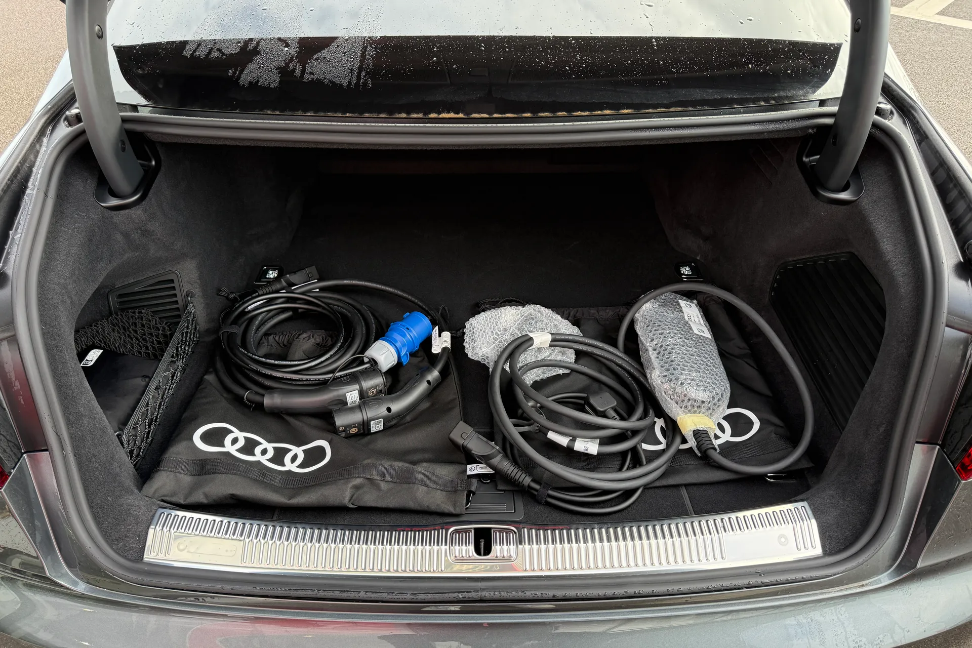 Audi A8 thumbnail image number 48