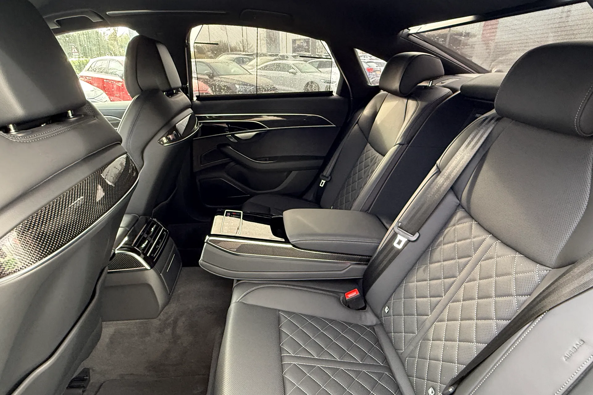 Audi A8 thumbnail image number 45