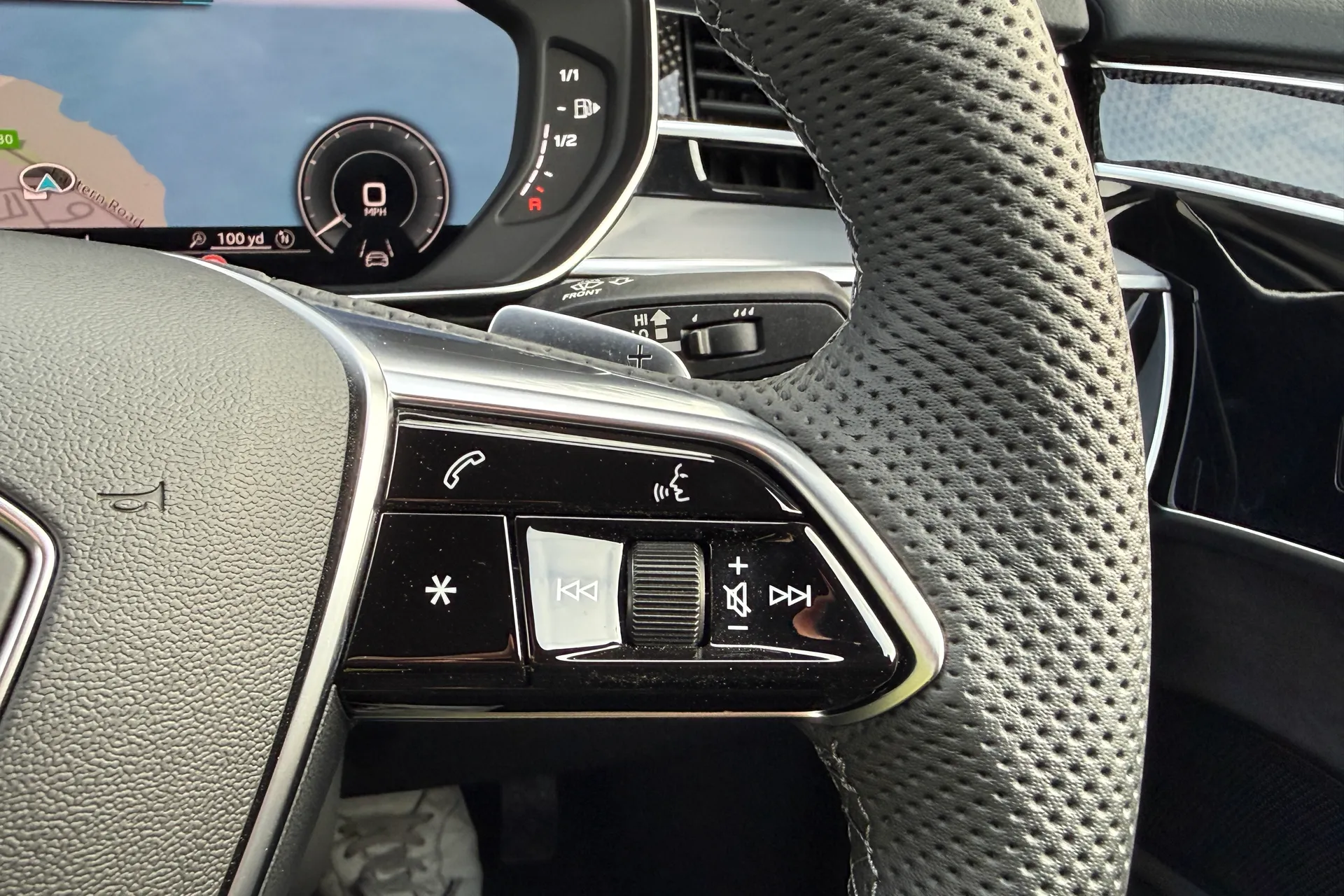 Audi A8 thumbnail image number 53