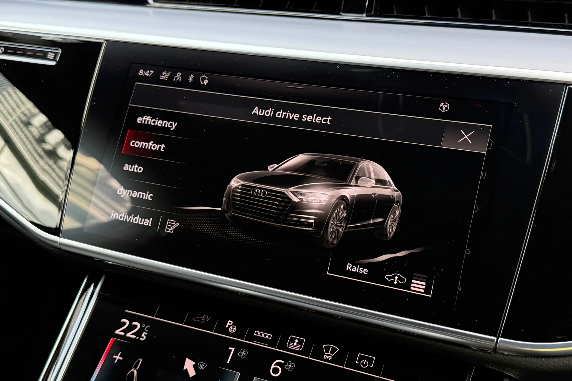 Audi A8 thumbnail image number 35