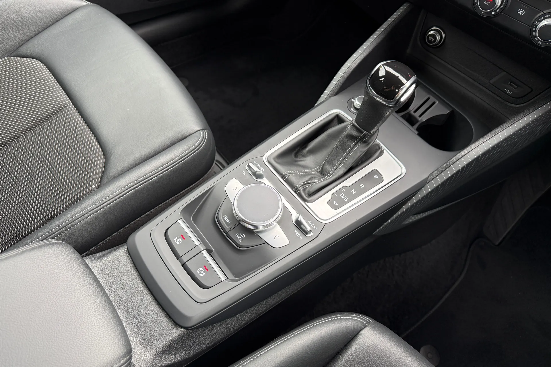 Audi Q2 thumbnail image number 37