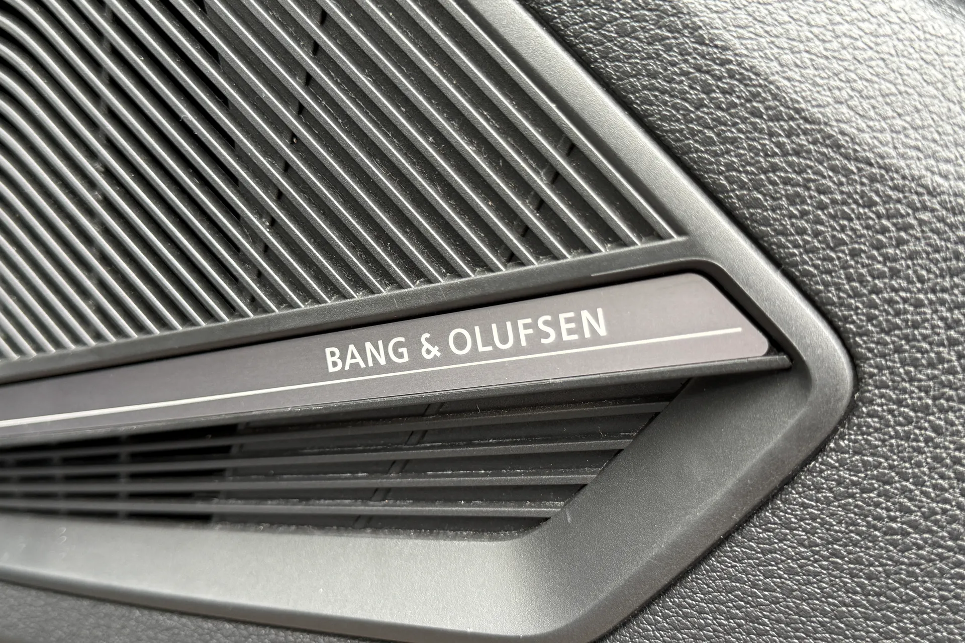 Audi Q2 thumbnail image number 14