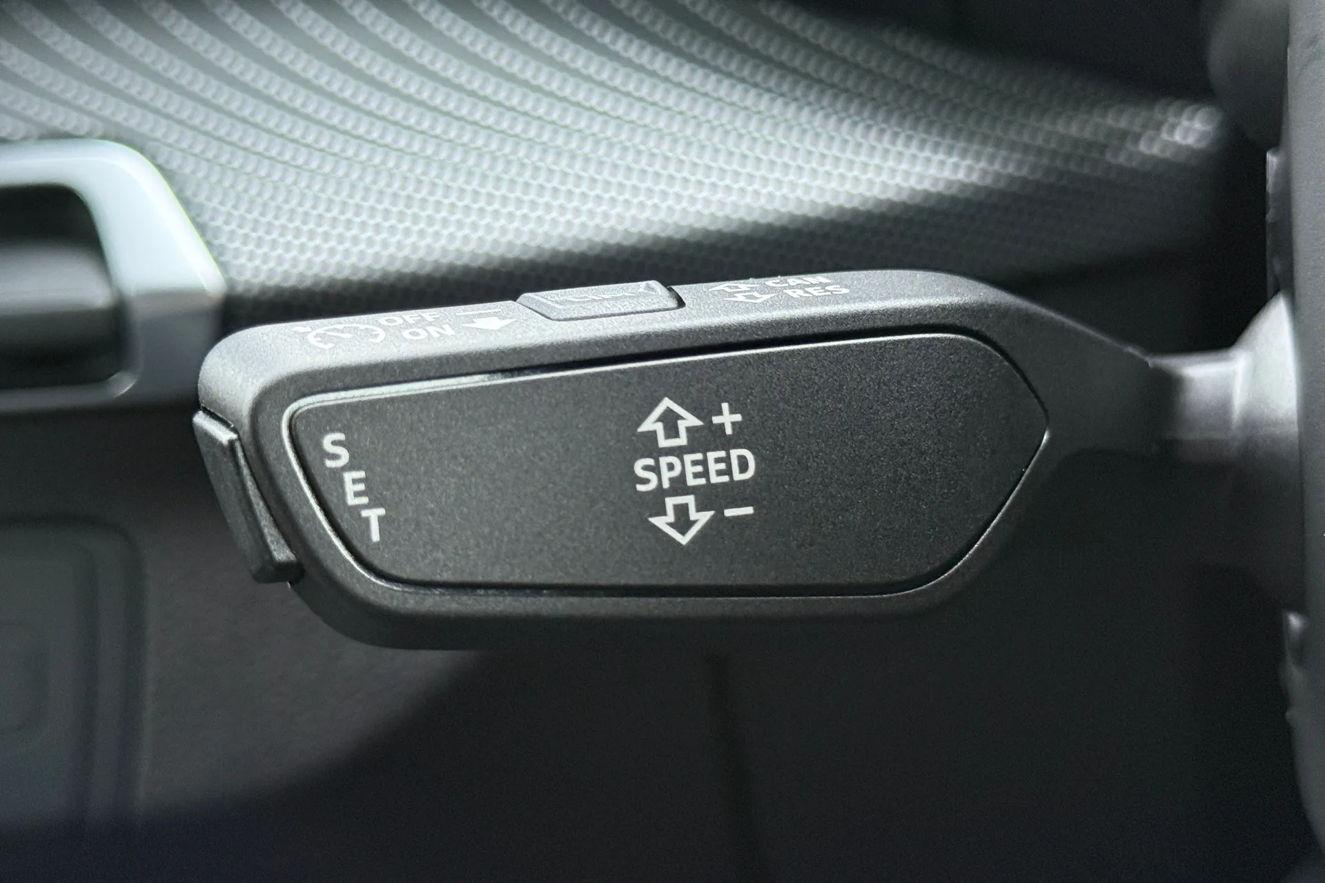 Audi Q2 thumbnail image number 15