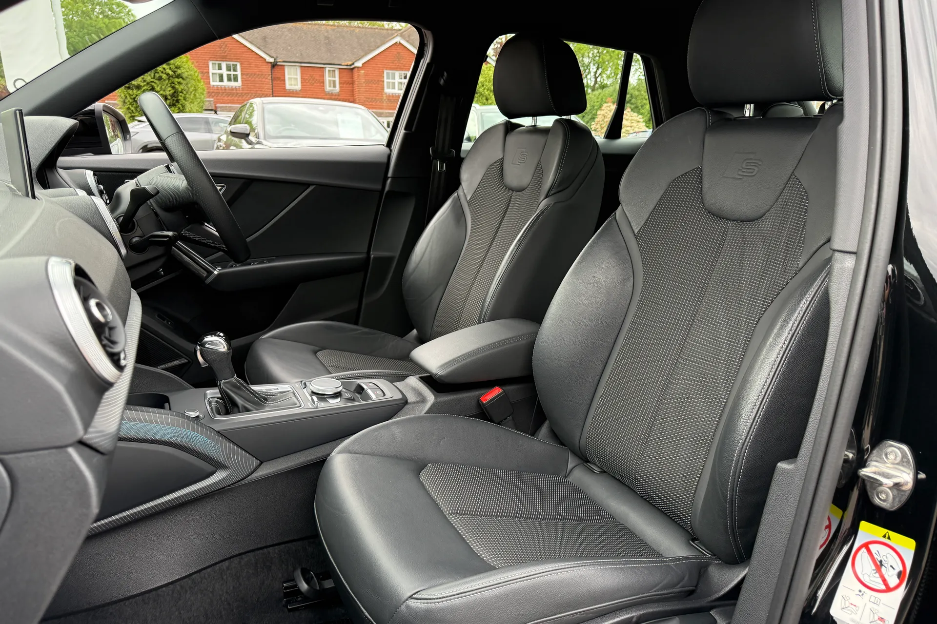 Audi Q2 thumbnail image number 27