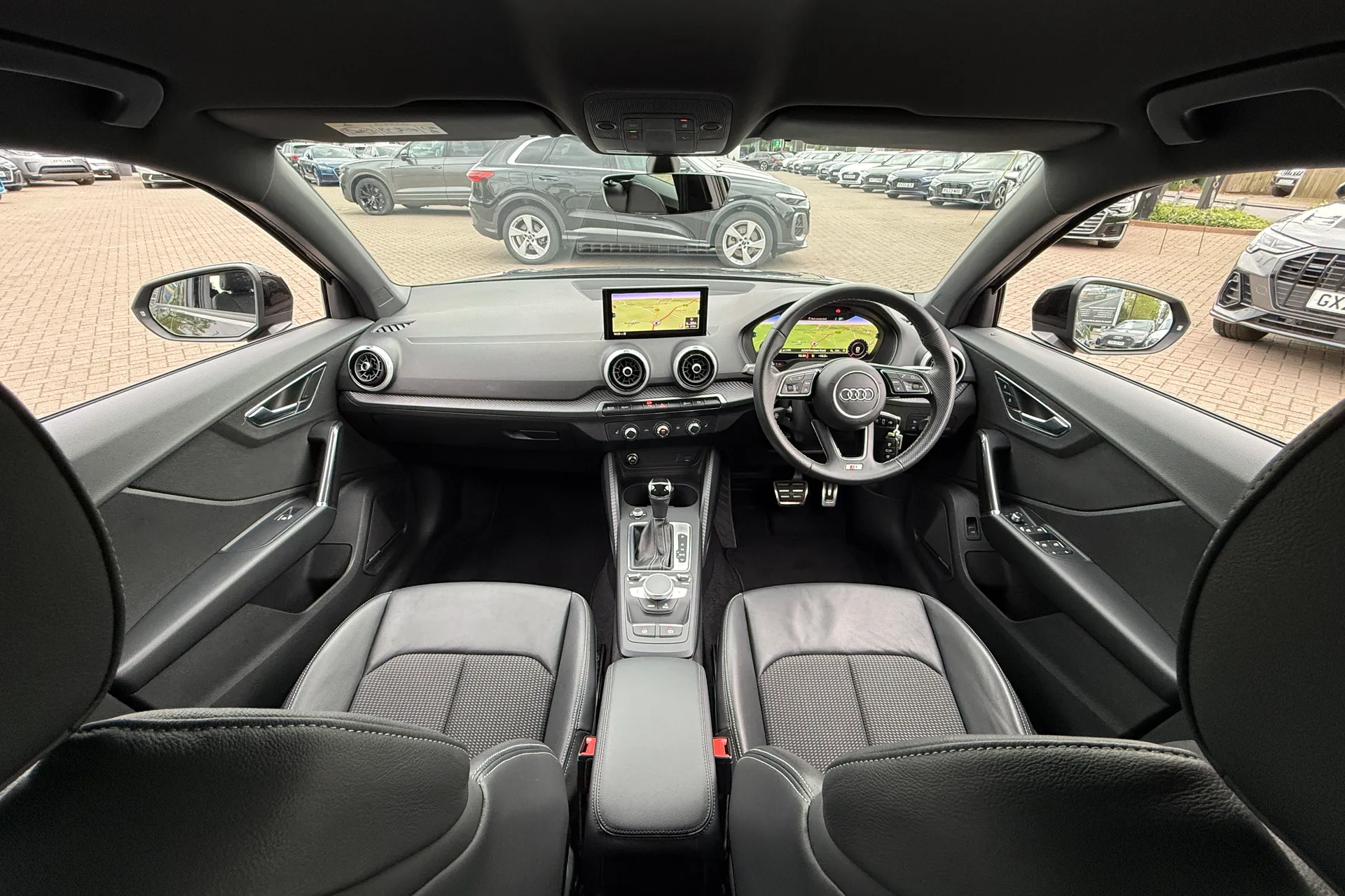 Audi Q2 thumbnail image number 3