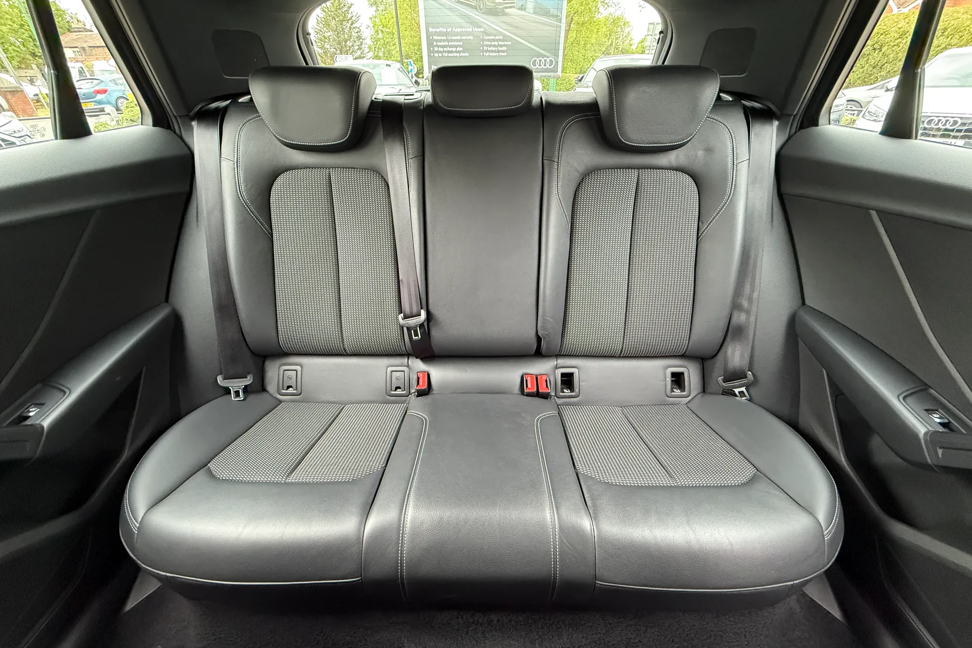 Audi Q2 thumbnail image number 35