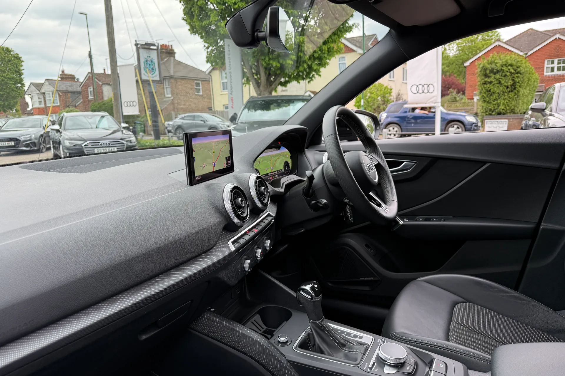 Audi Q2 thumbnail image number 26