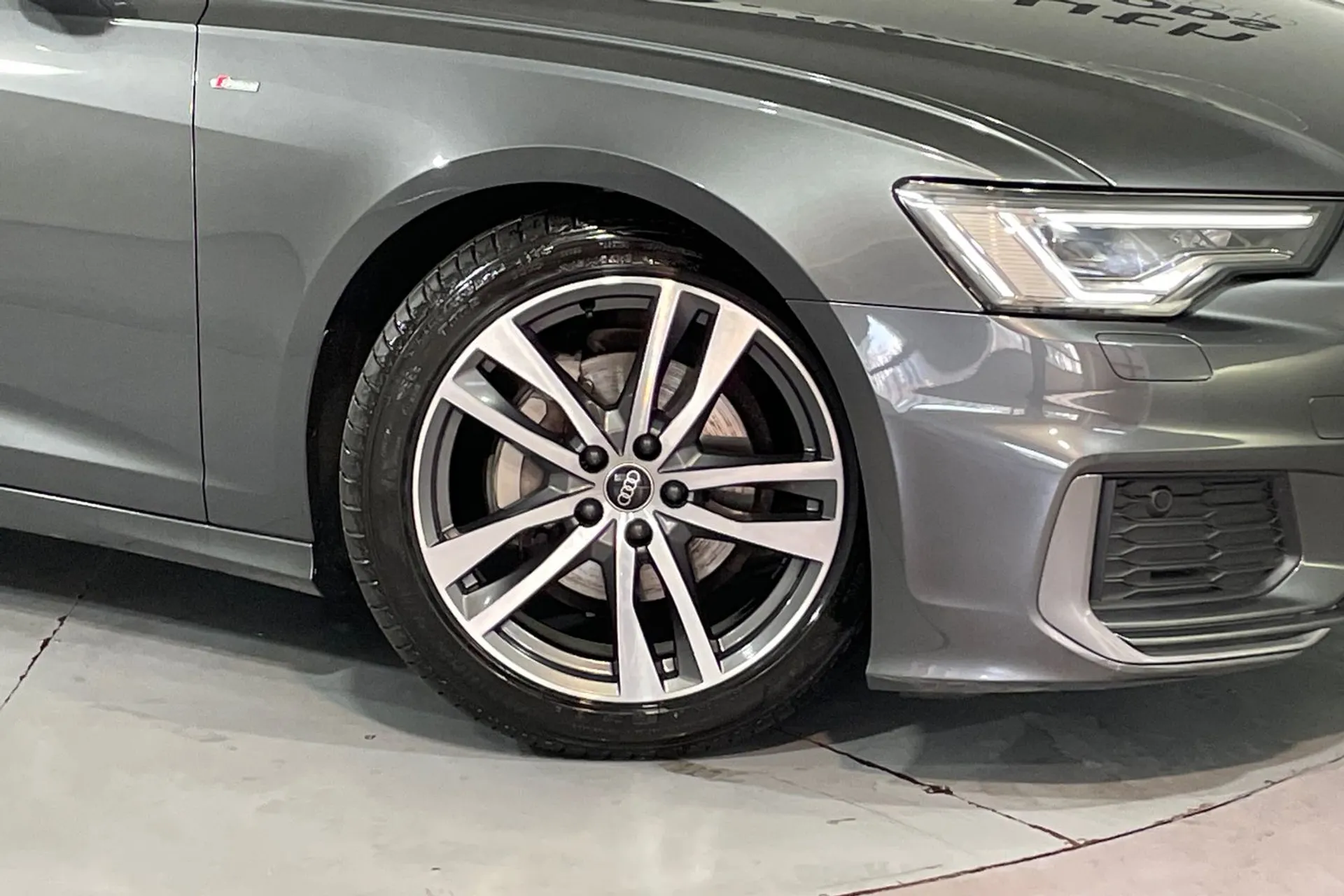 Audi A6 thumbnail image number 8