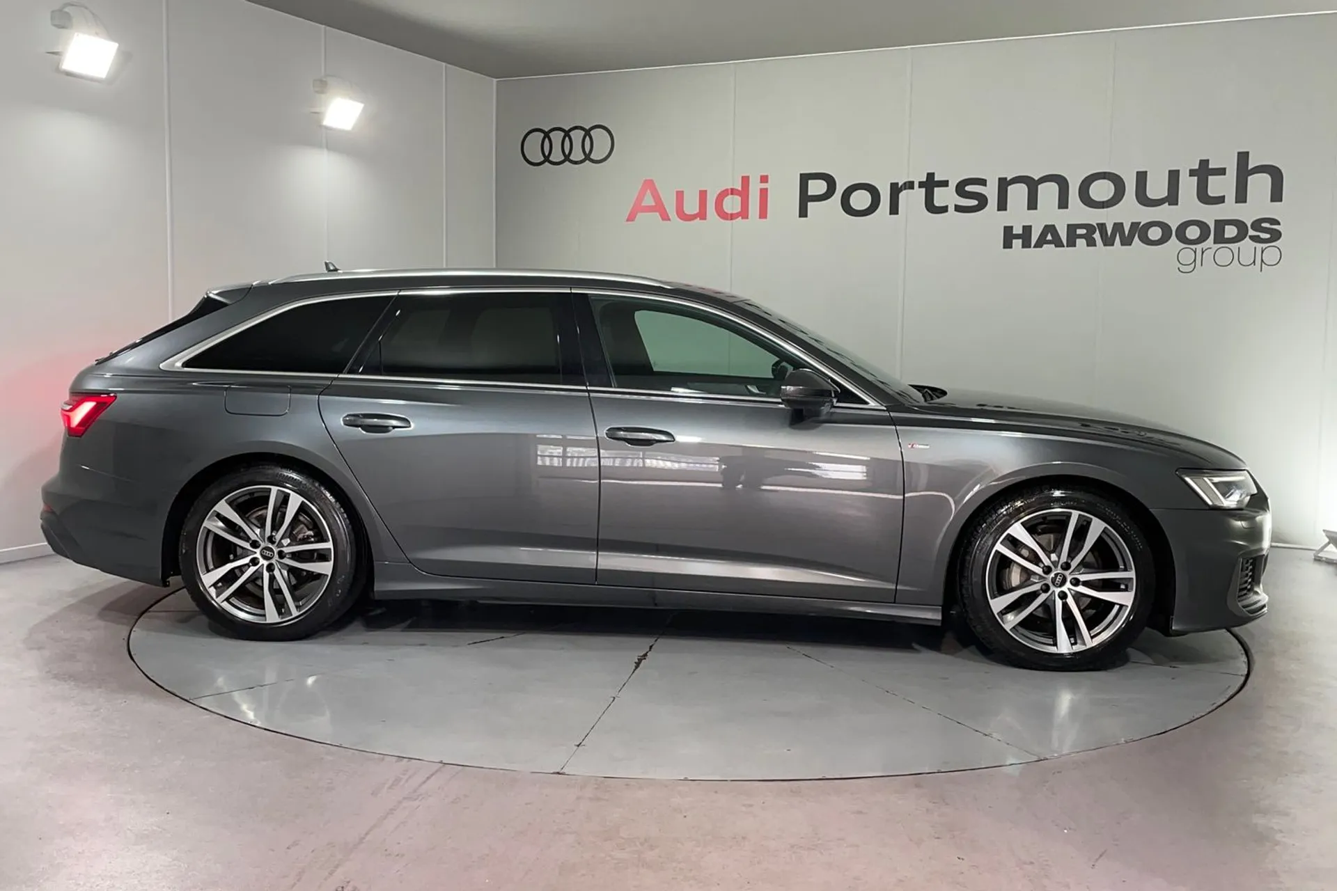 Audi A6 thumbnail image number 2