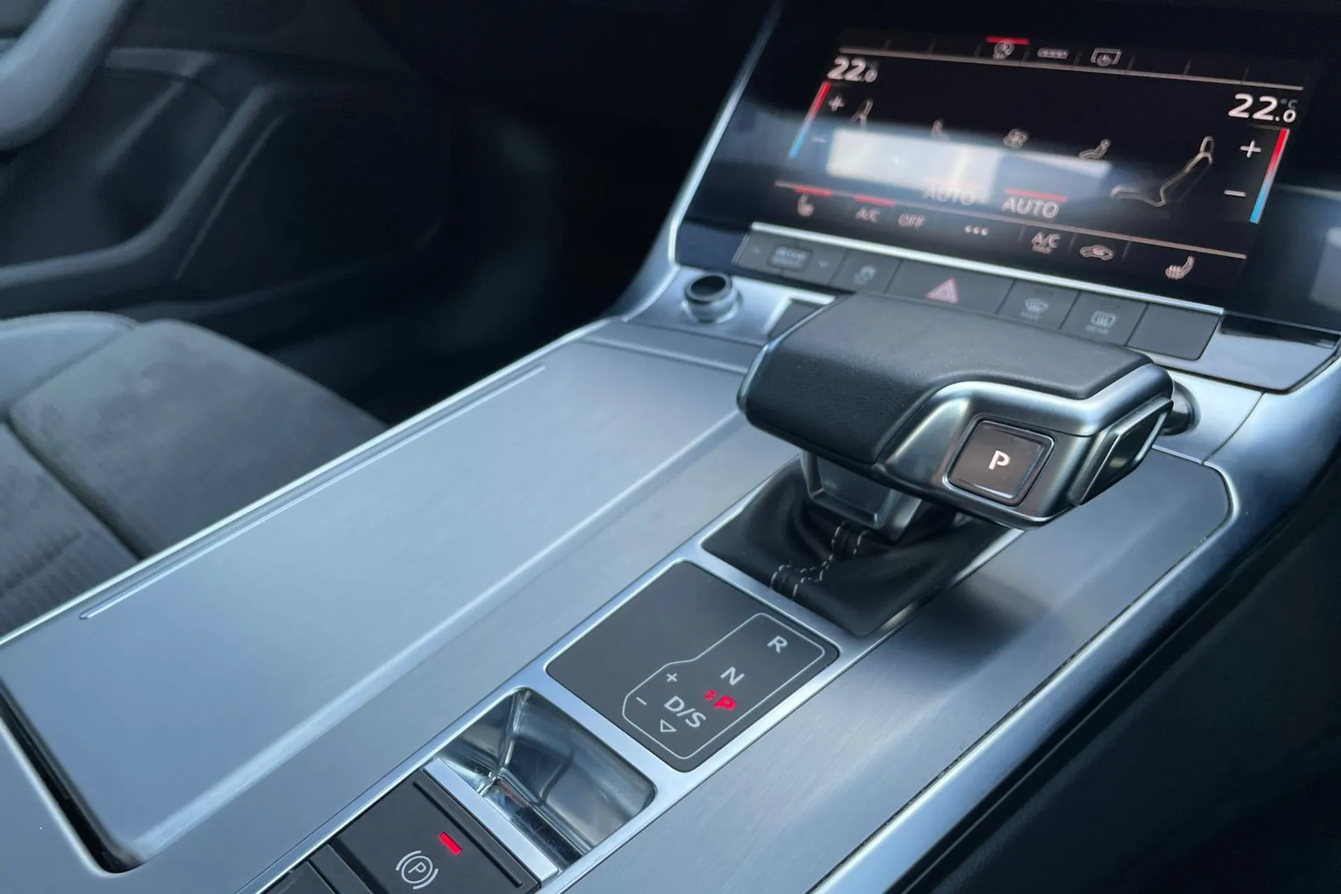 Audi A6 thumbnail image number 33