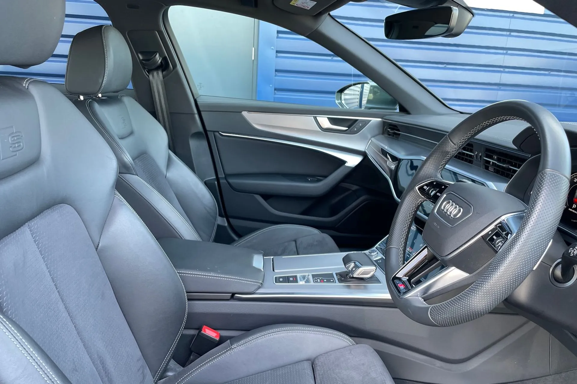 Audi A6 thumbnail image number 28