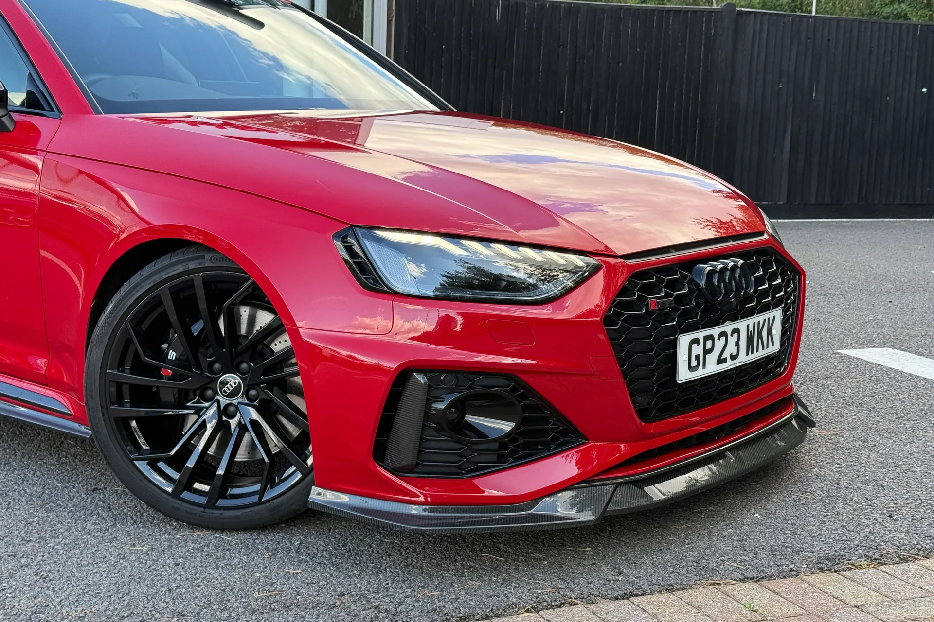 Audi RS4 thumbnail image number 8