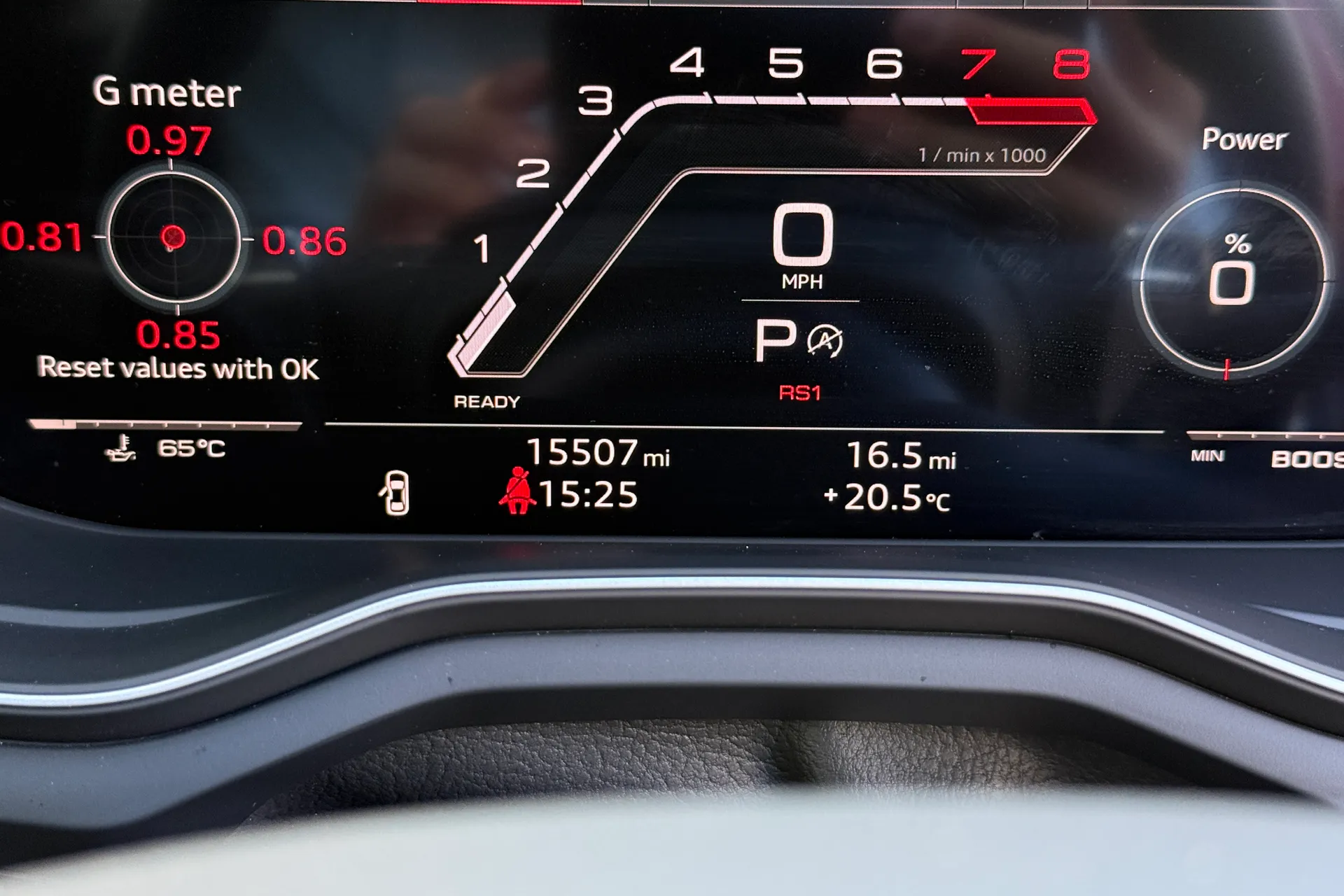 Audi RS4 thumbnail image number 25