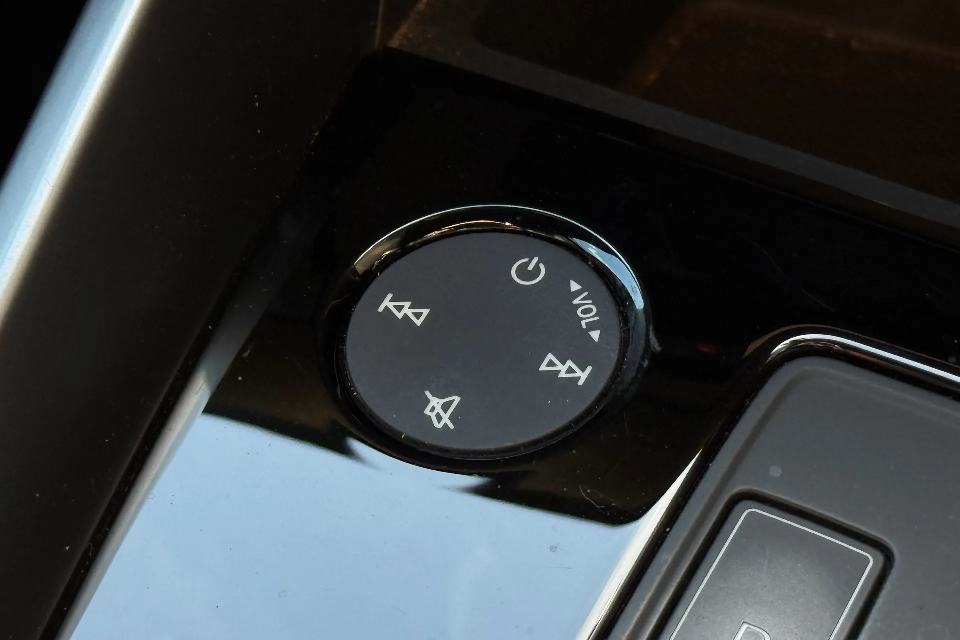 Audi A3 thumbnail image number 25