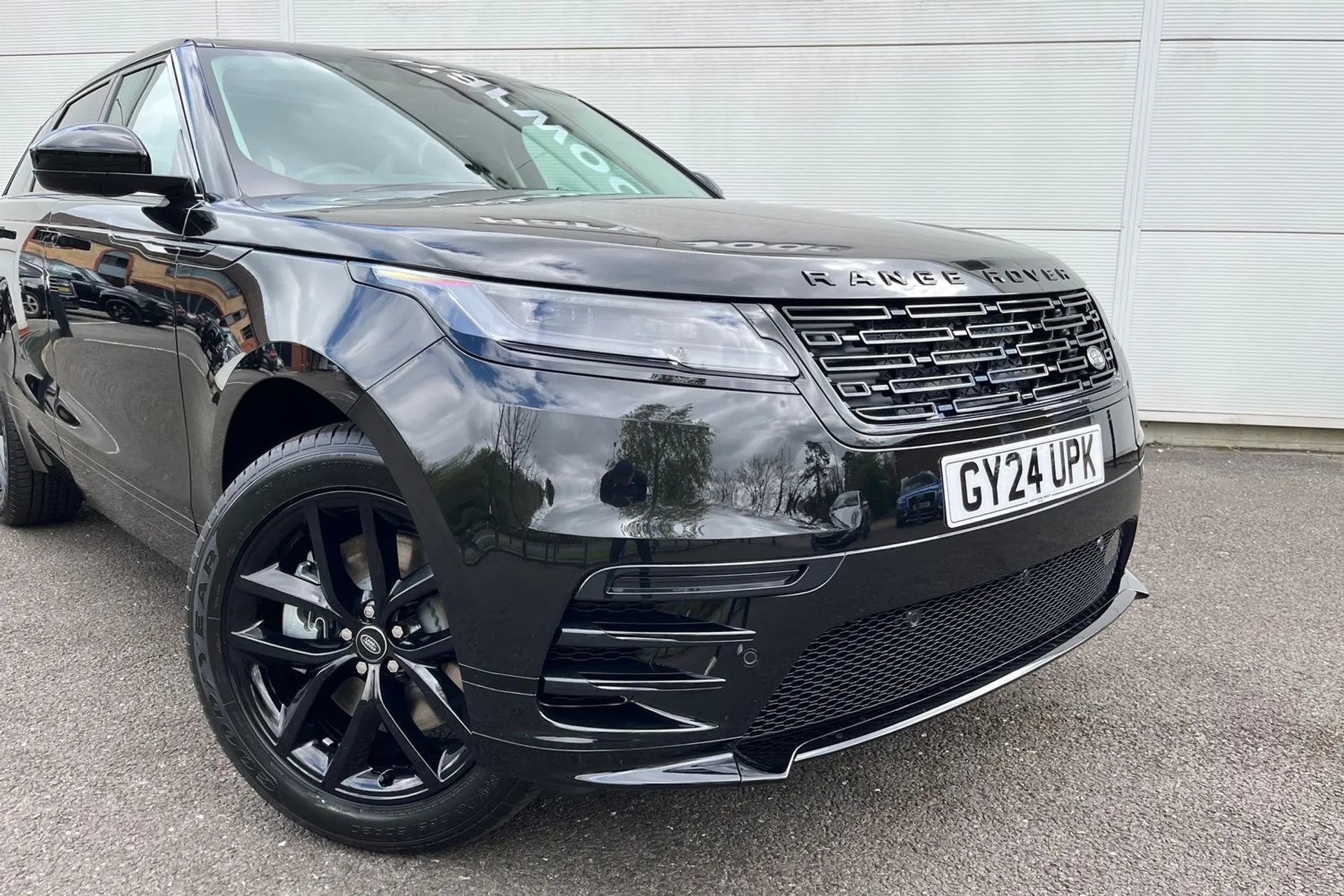 LAND ROVER RANGE ROVER VELAR thumbnail image number 11