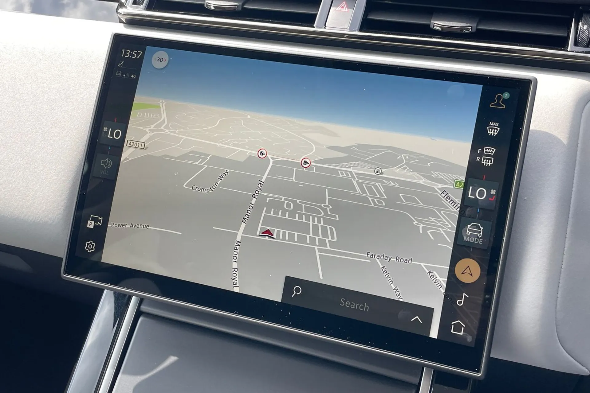 LAND ROVER RANGE ROVER VELAR thumbnail image number 5