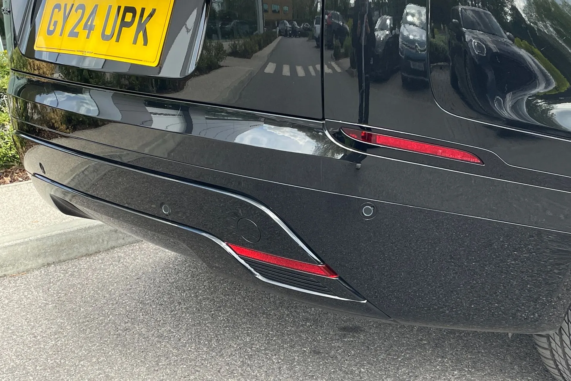 LAND ROVER RANGE ROVER VELAR thumbnail image number 23