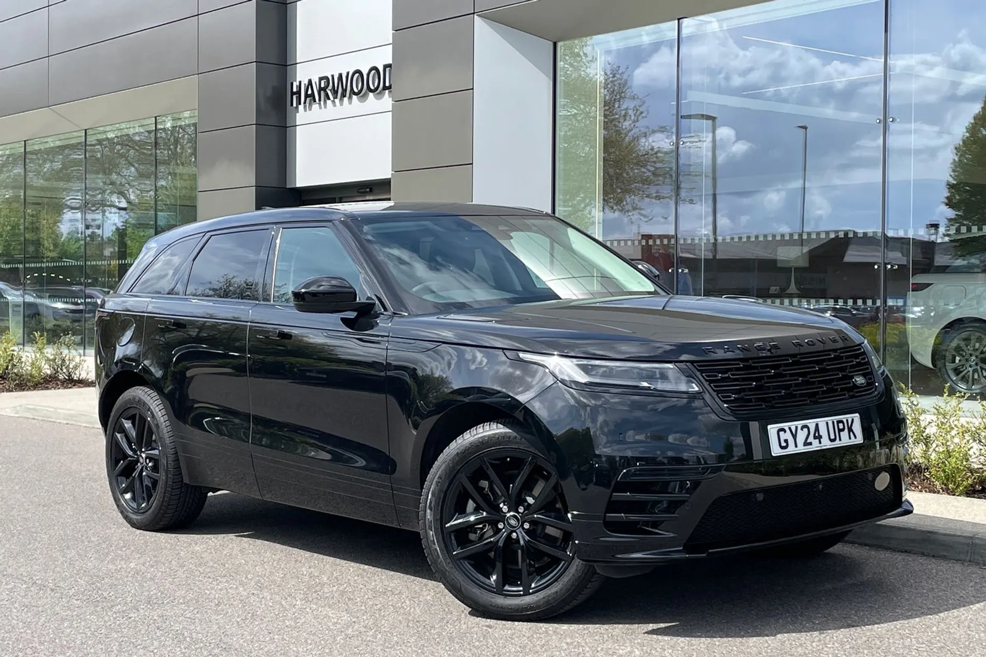 LAND ROVER RANGE ROVER VELAR focused image