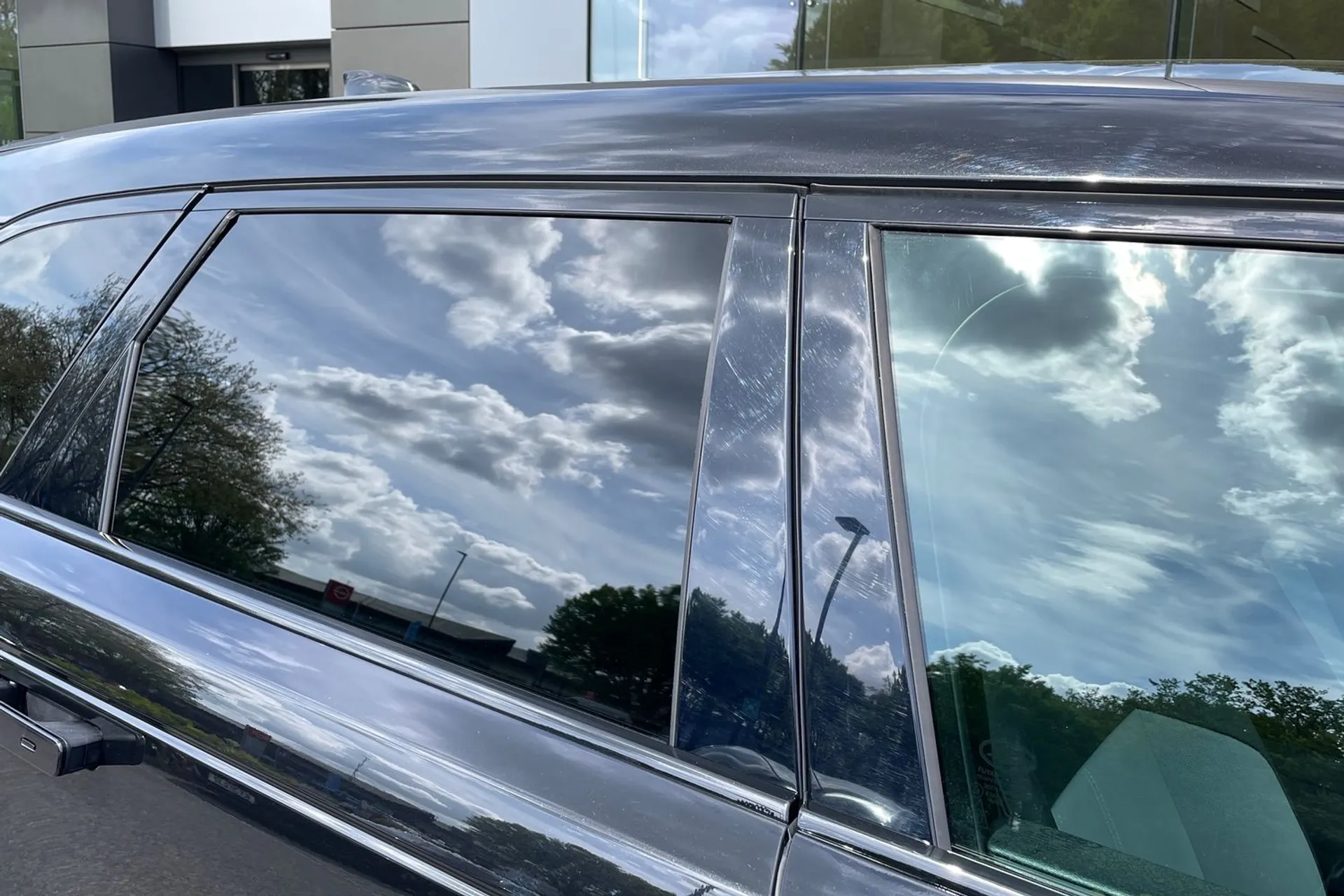 LAND ROVER RANGE ROVER VELAR thumbnail image number 20