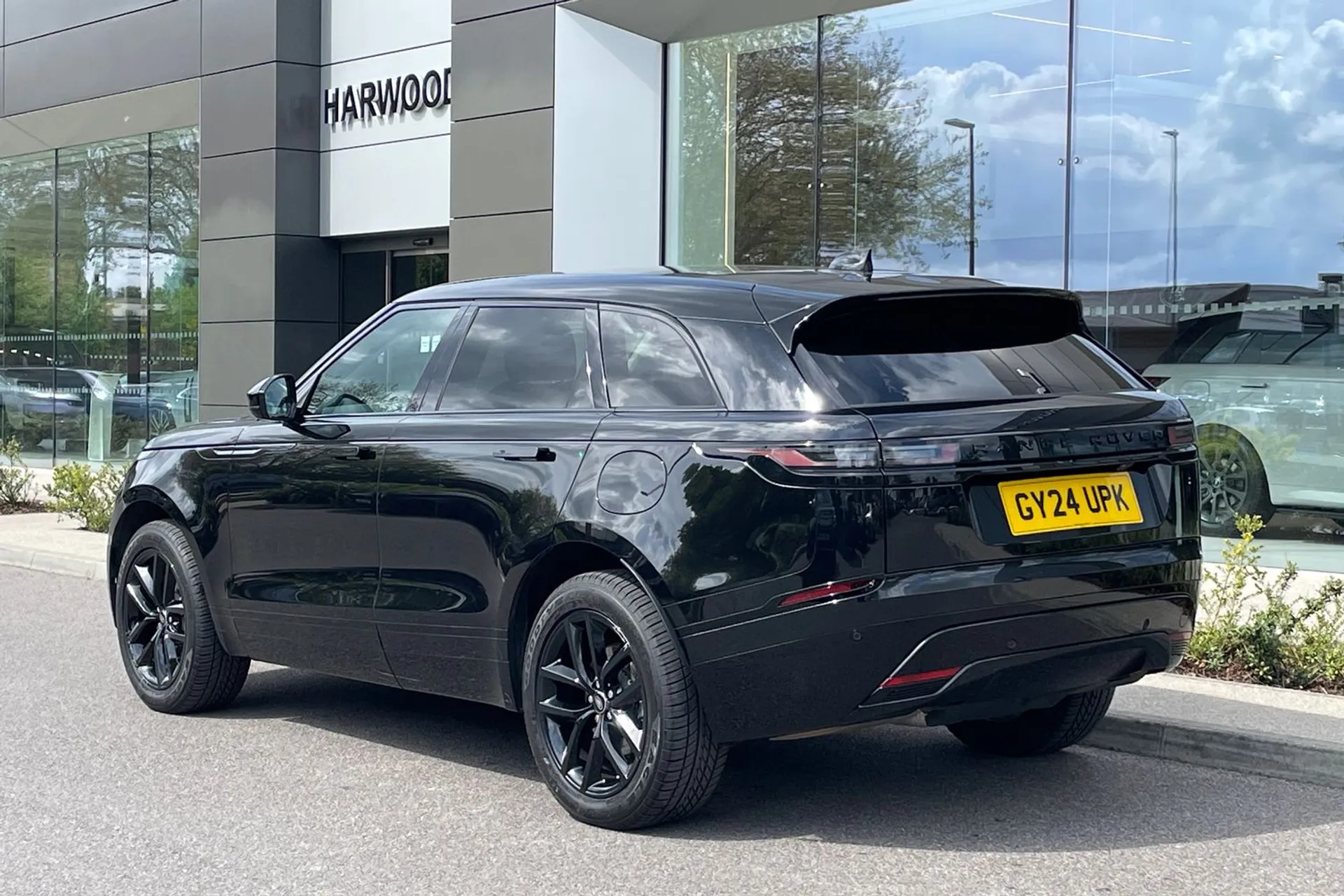 LAND ROVER RANGE ROVER VELAR thumbnail image number 11