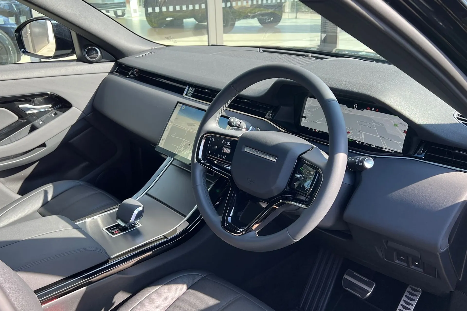 LAND ROVER RANGE ROVER EVOQUE thumbnail image number 37