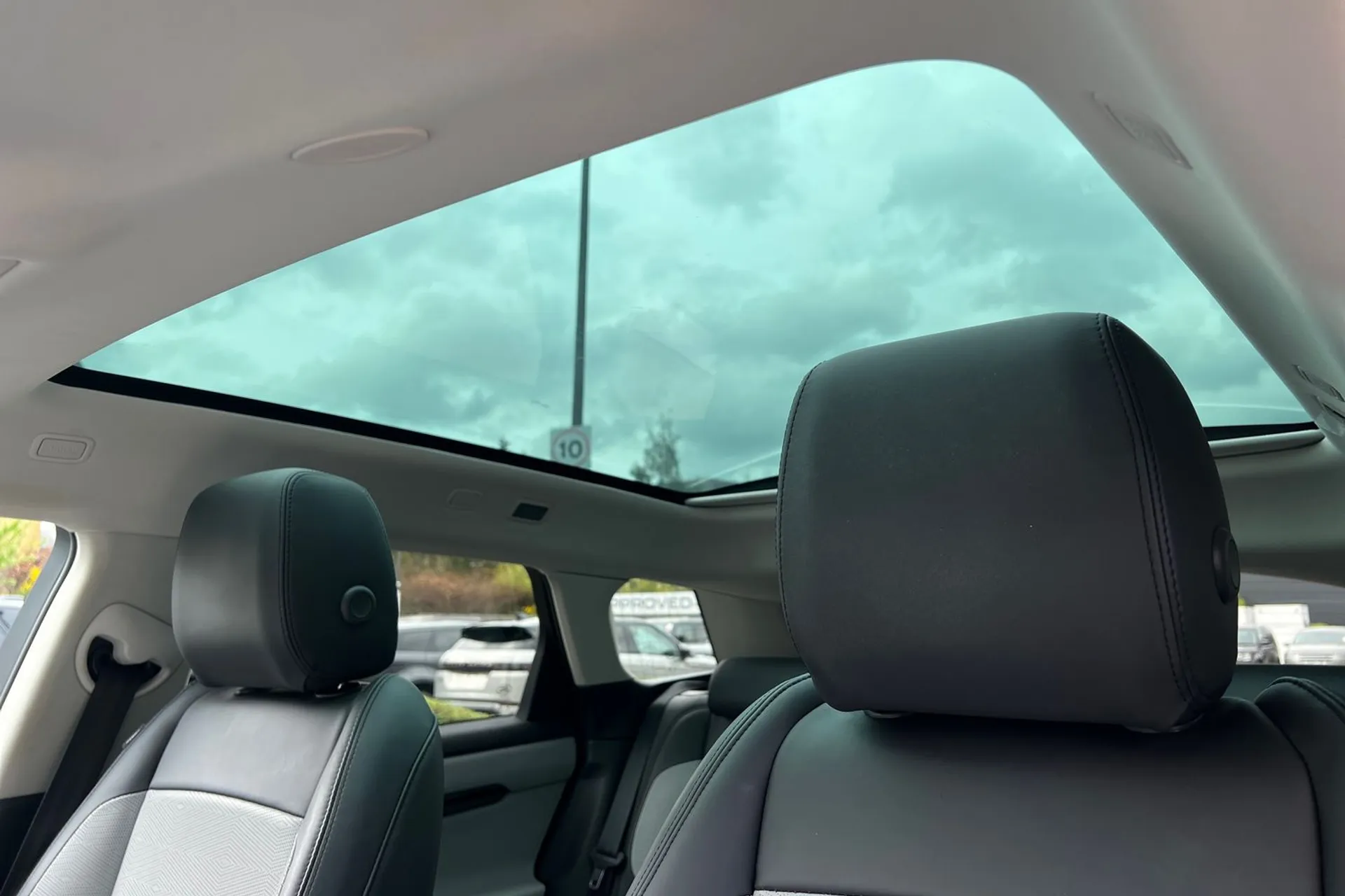 LAND ROVER RANGE ROVER EVOQUE thumbnail image number 6