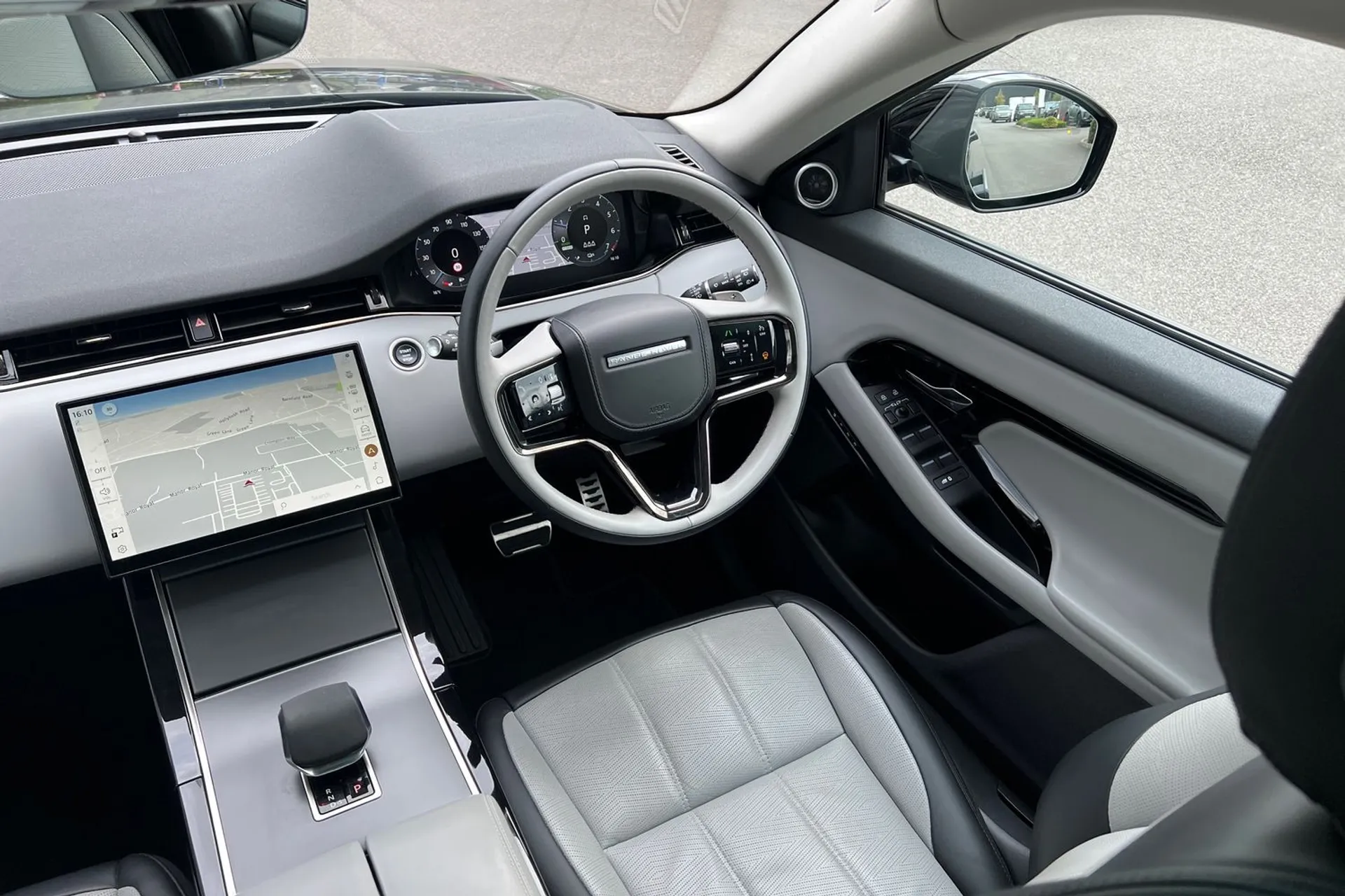 LAND ROVER RANGE ROVER EVOQUE thumbnail image number 28