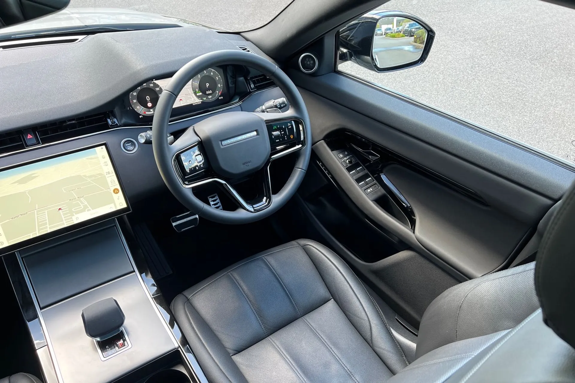 LAND ROVER RANGE ROVER EVOQUE thumbnail image number 30