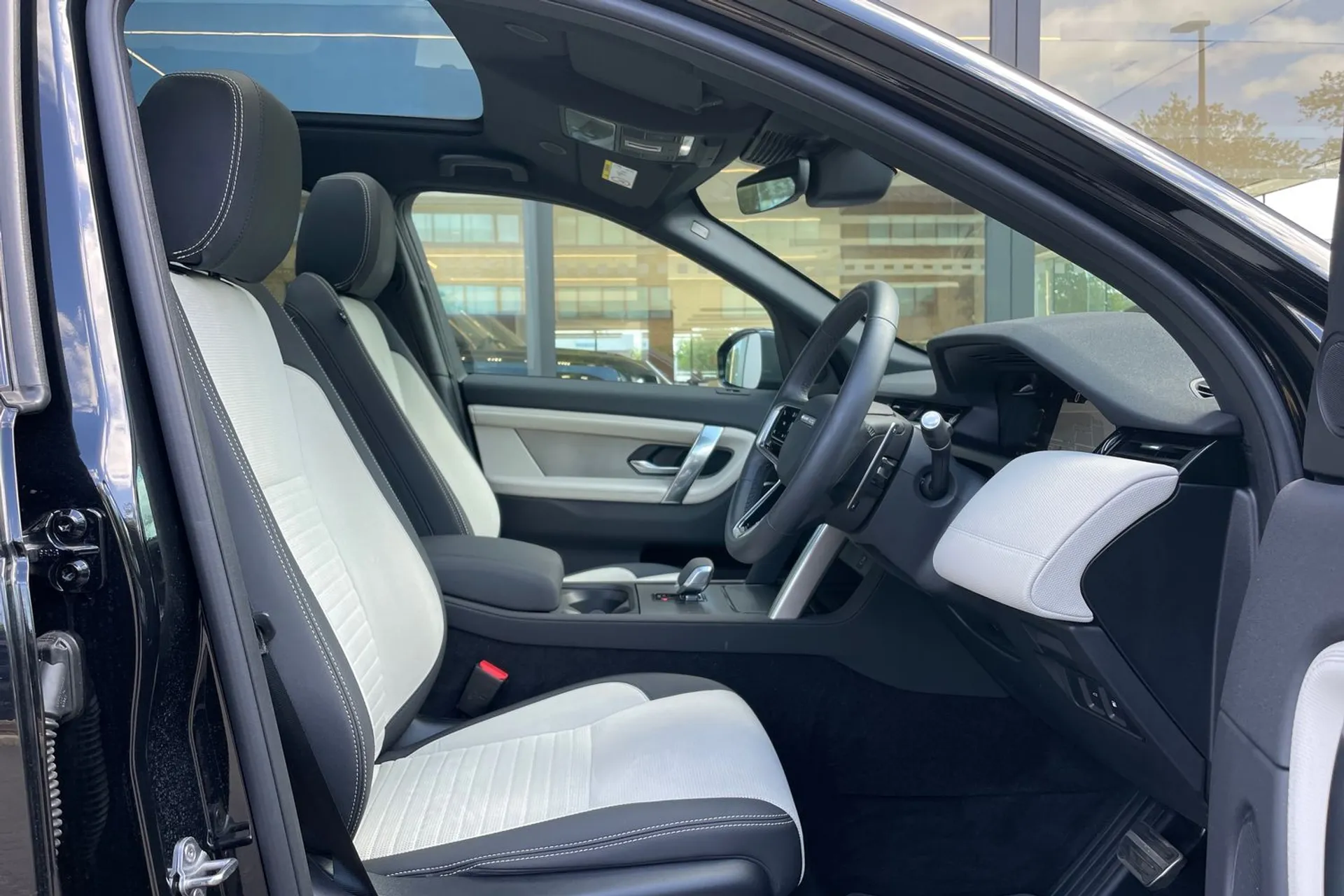LAND ROVER DISCOVERY SPORT thumbnail image number 42