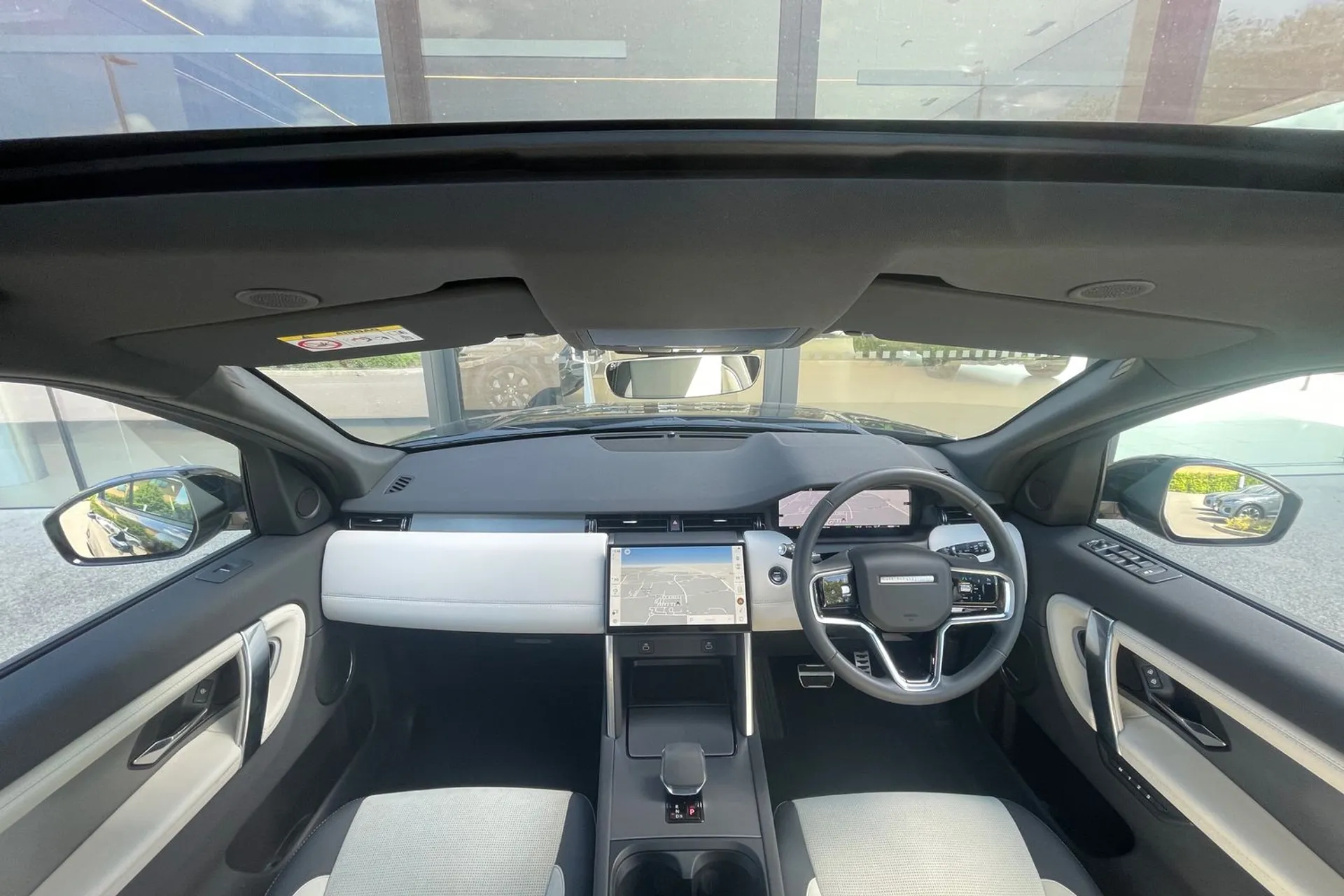 LAND ROVER DISCOVERY SPORT thumbnail image number 3