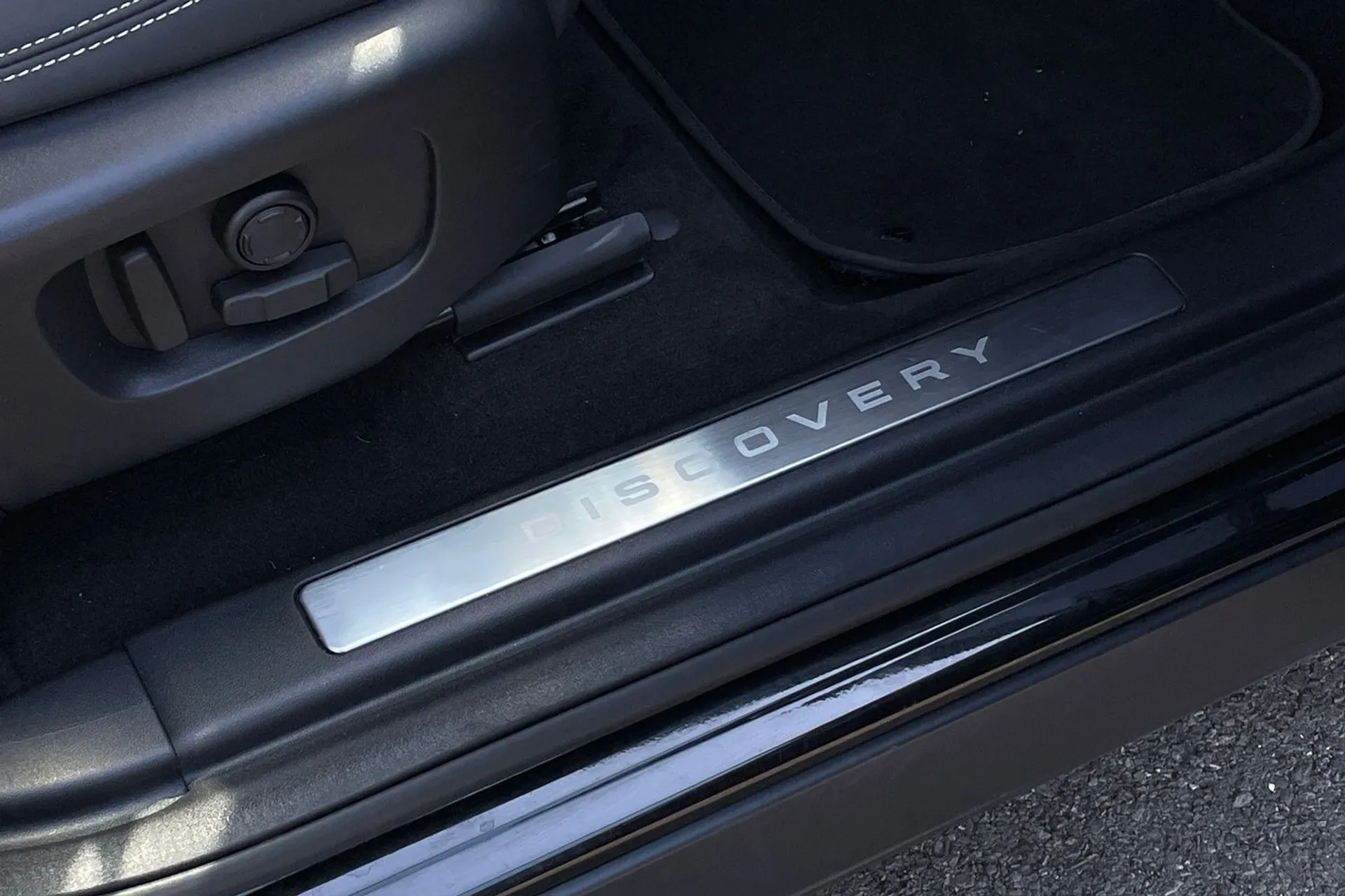 LAND ROVER DISCOVERY SPORT thumbnail image number 52