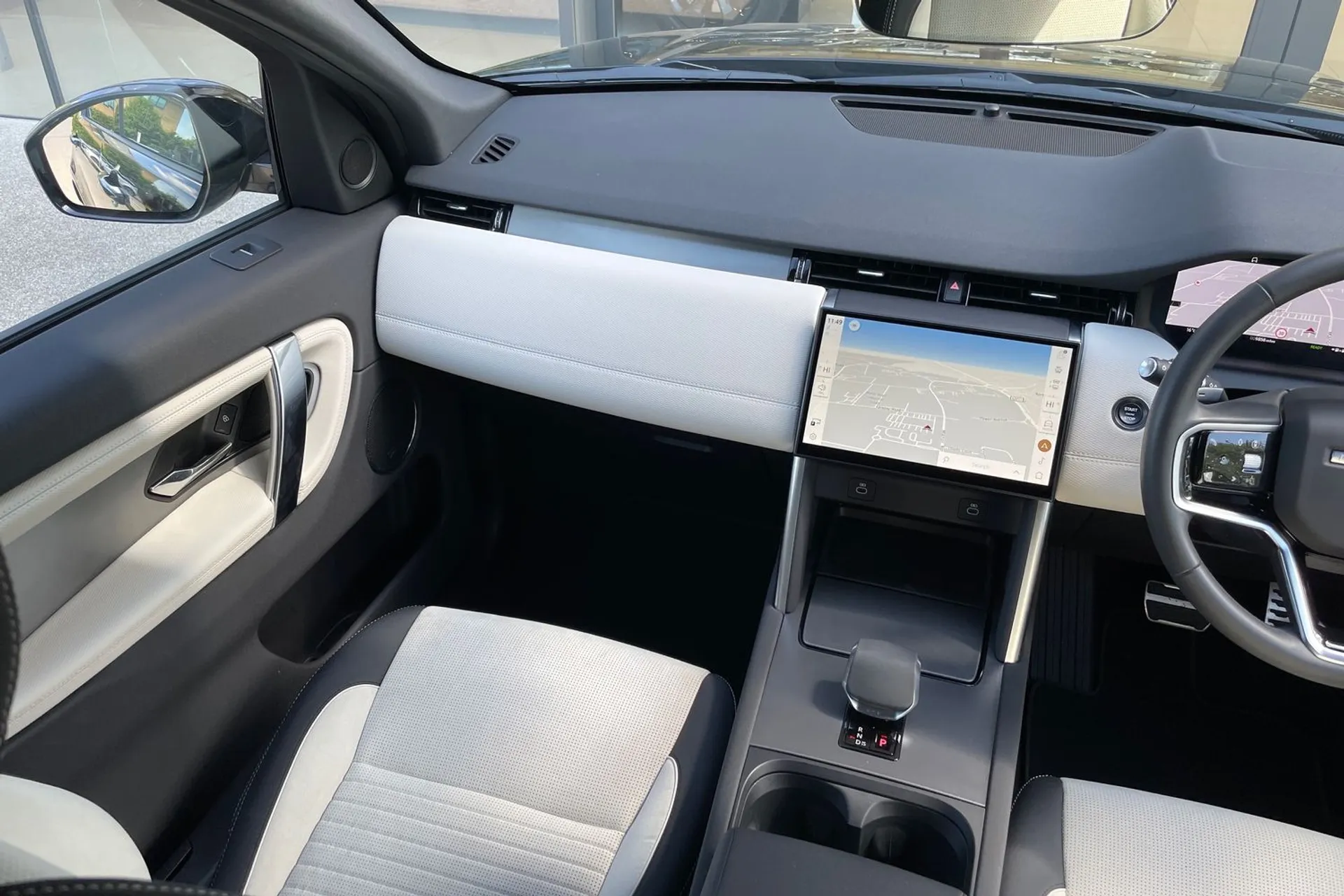 LAND ROVER DISCOVERY SPORT thumbnail image number 16