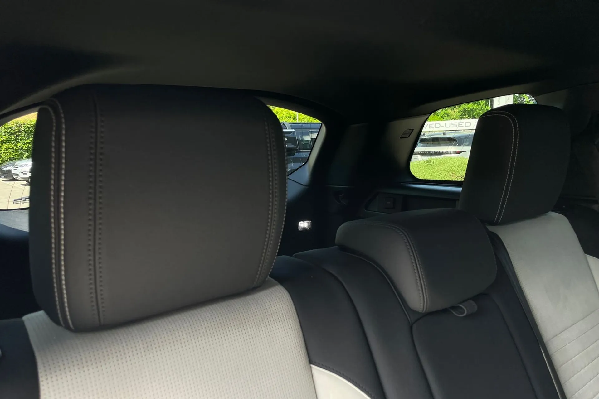 LAND ROVER DISCOVERY SPORT thumbnail image number 23