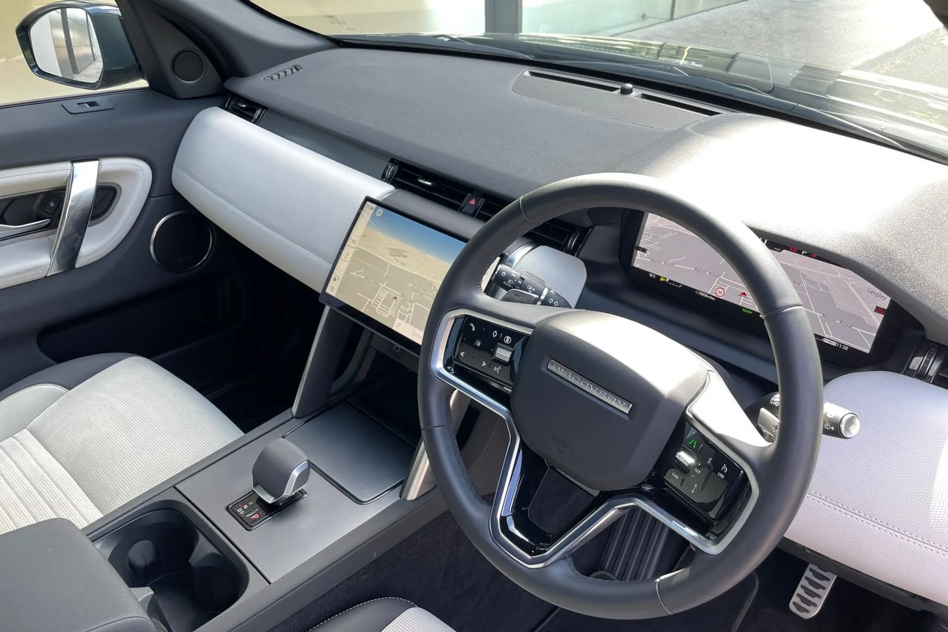LAND ROVER DISCOVERY SPORT thumbnail image number 43