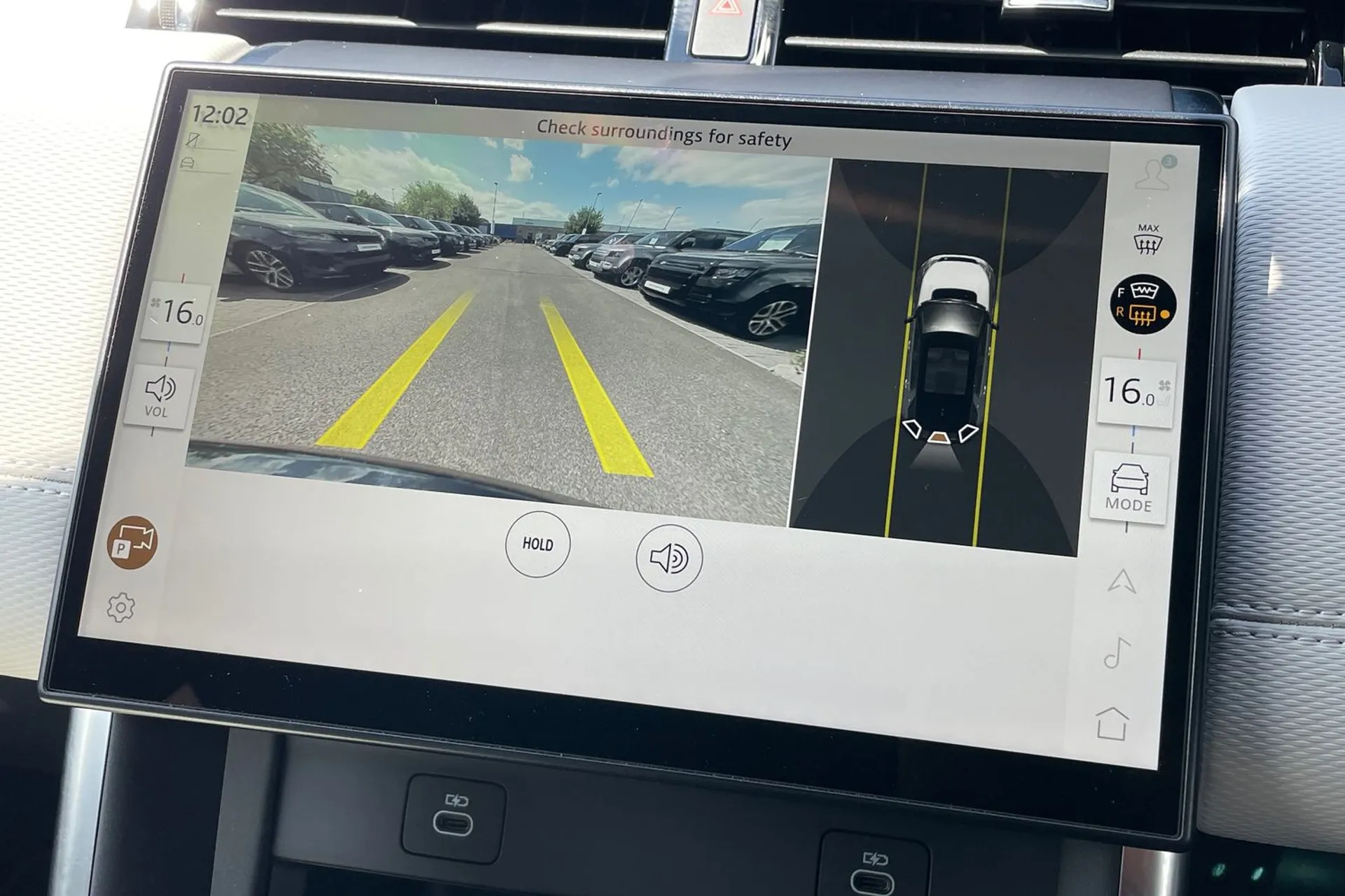 LAND ROVER DISCOVERY SPORT thumbnail image number 7