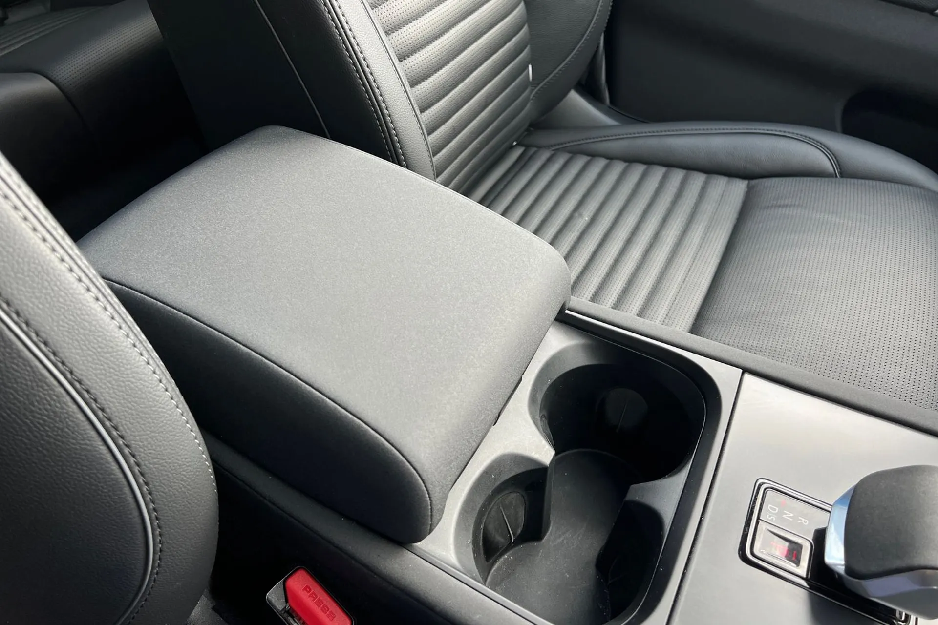 LAND ROVER DISCOVERY SPORT thumbnail image number 39