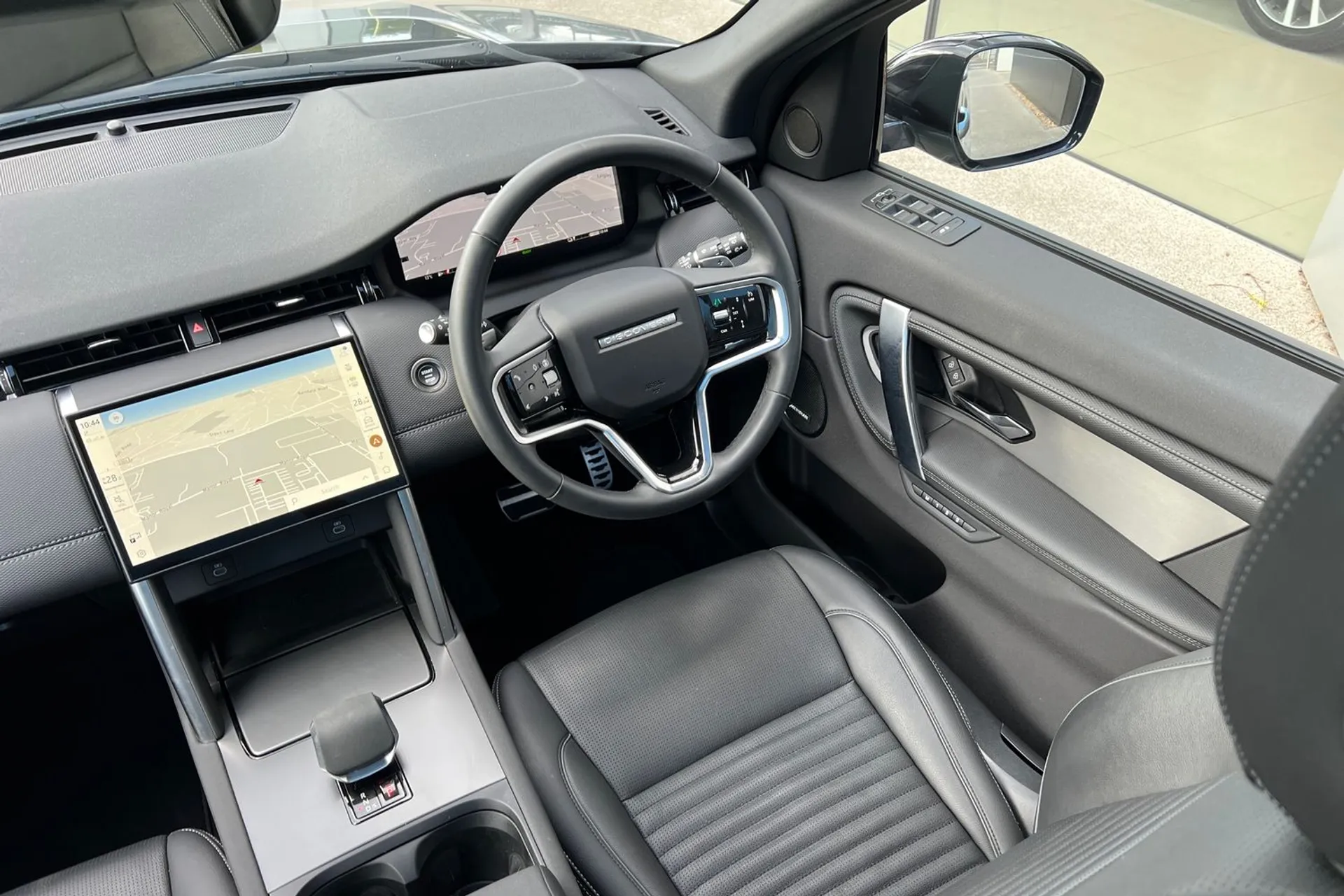 LAND ROVER DISCOVERY SPORT thumbnail image number 25