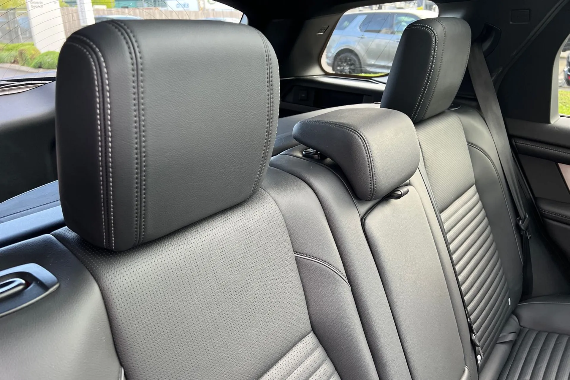 LAND ROVER DISCOVERY SPORT thumbnail image number 29