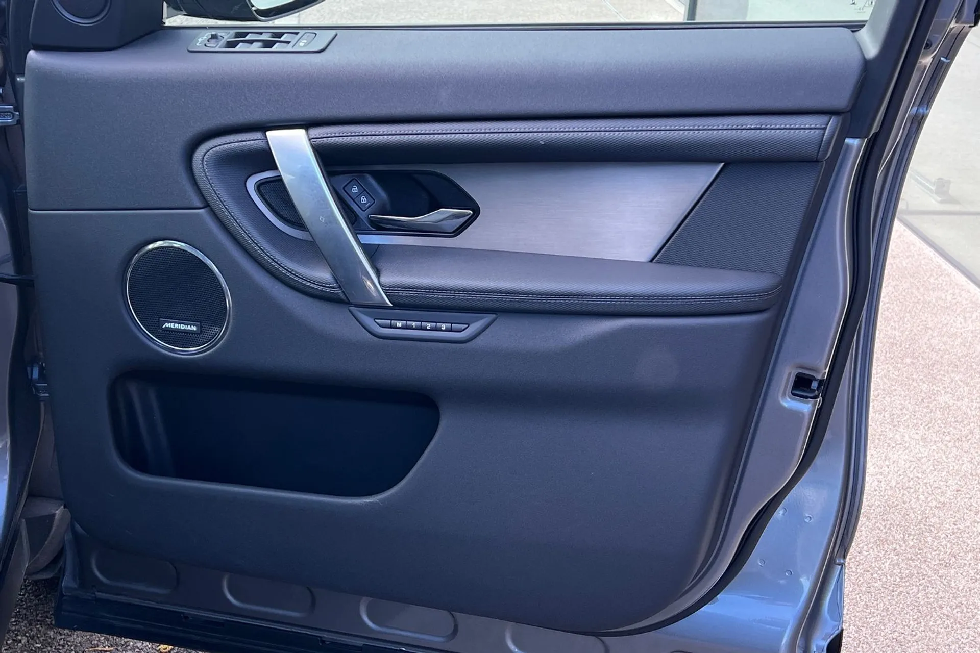 LAND ROVER DISCOVERY SPORT thumbnail image number 52