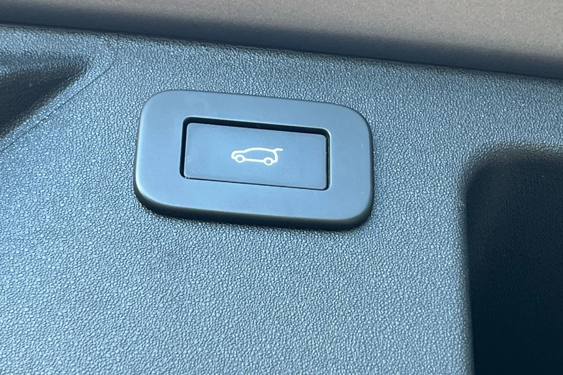 LAND ROVER DISCOVERY SPORT thumbnail image number 26