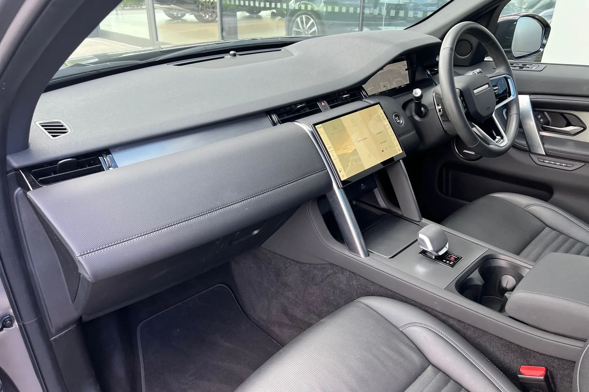 LAND ROVER DISCOVERY SPORT thumbnail image number 40