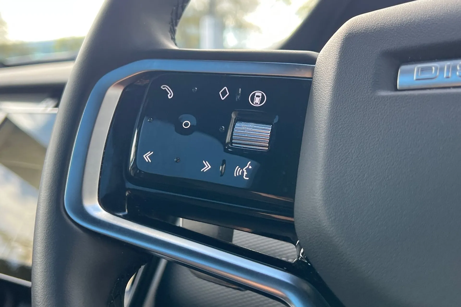 LAND ROVER DISCOVERY SPORT thumbnail image number 43